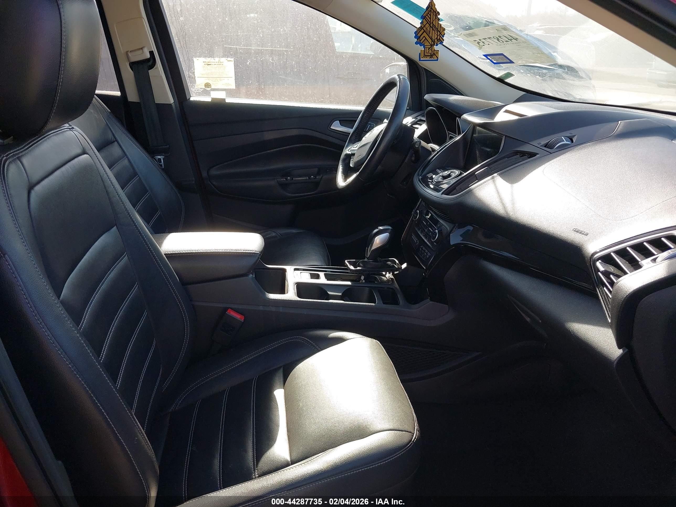 FORD ESCAPE image 5
