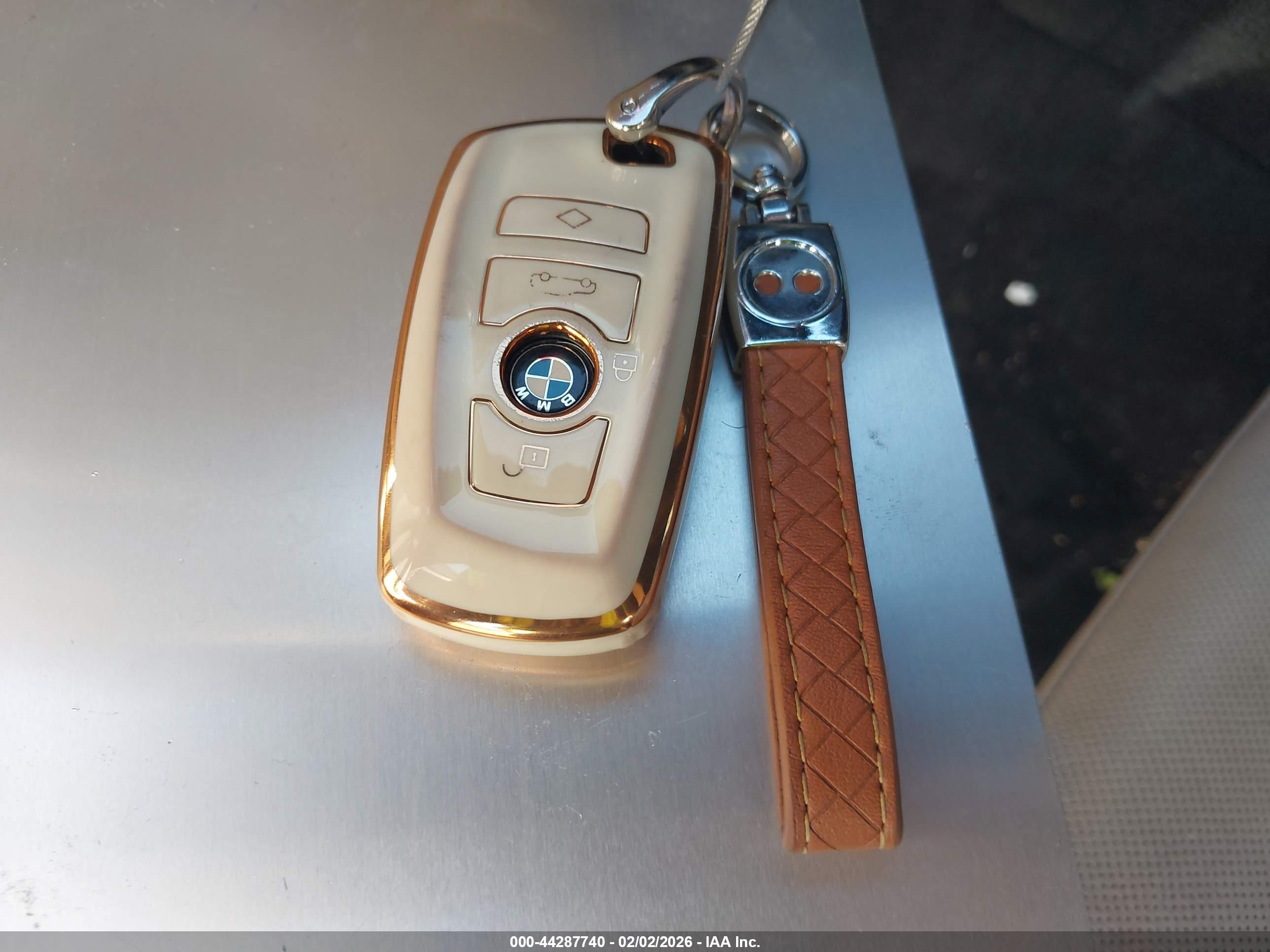 BMW 750LI image 11