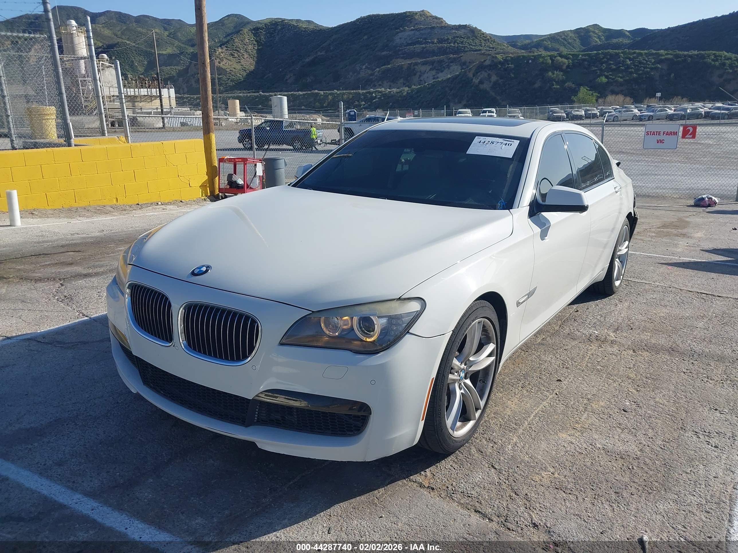 BMW 750LI image 2