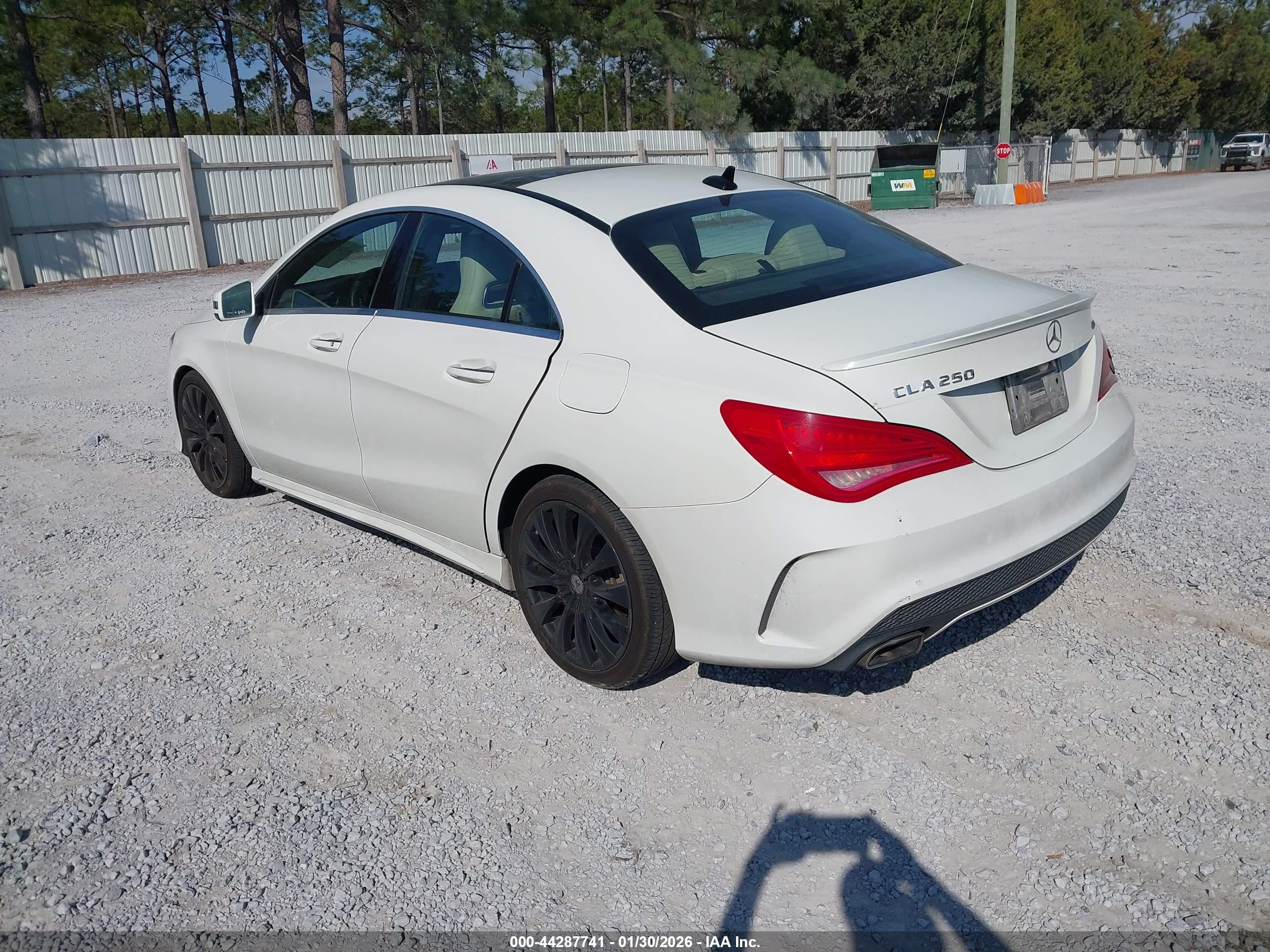 MERCEDES-BENZ CLA image 3