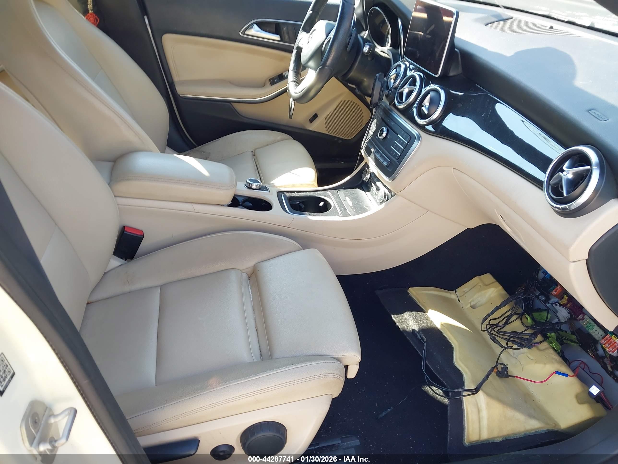 MERCEDES-BENZ CLA image 5