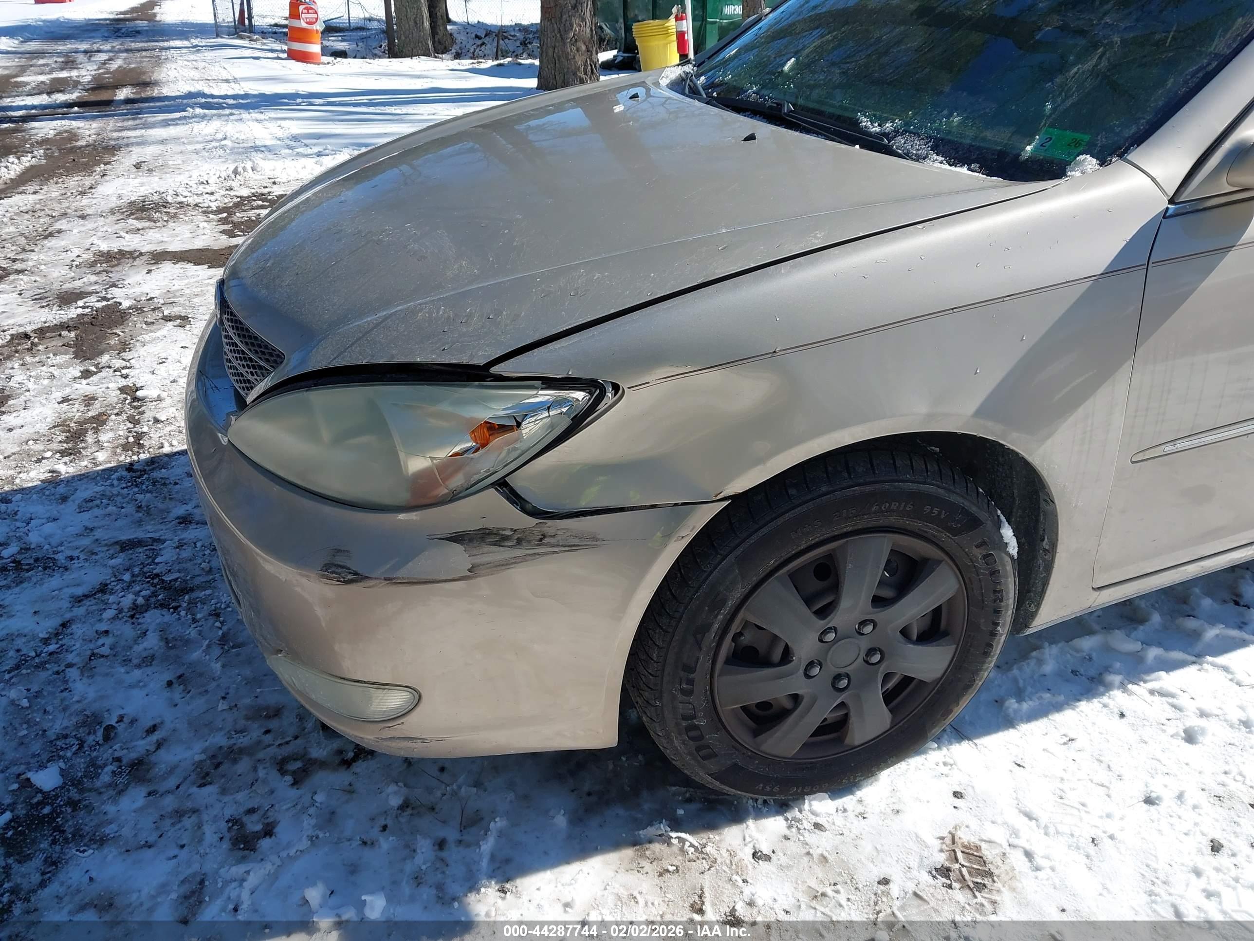 TOYOTA CAMRY image 6