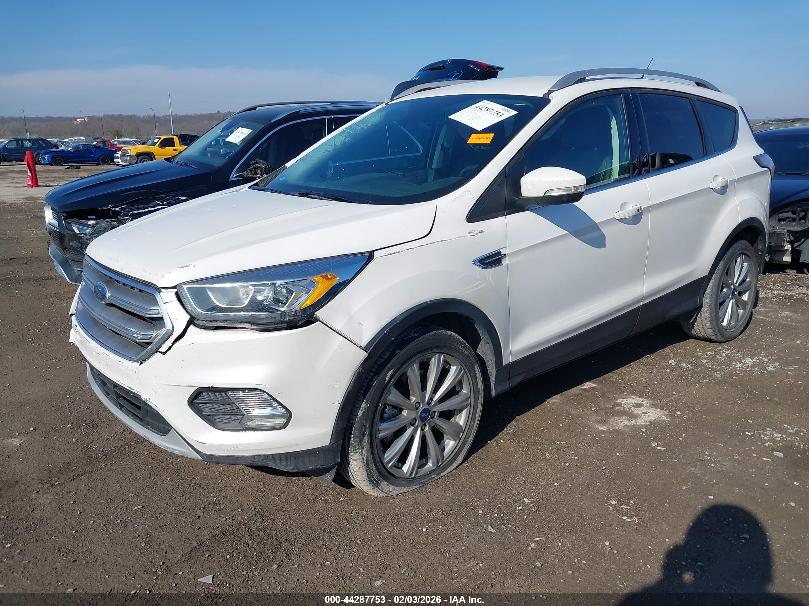 FORD ESCAPE image 2