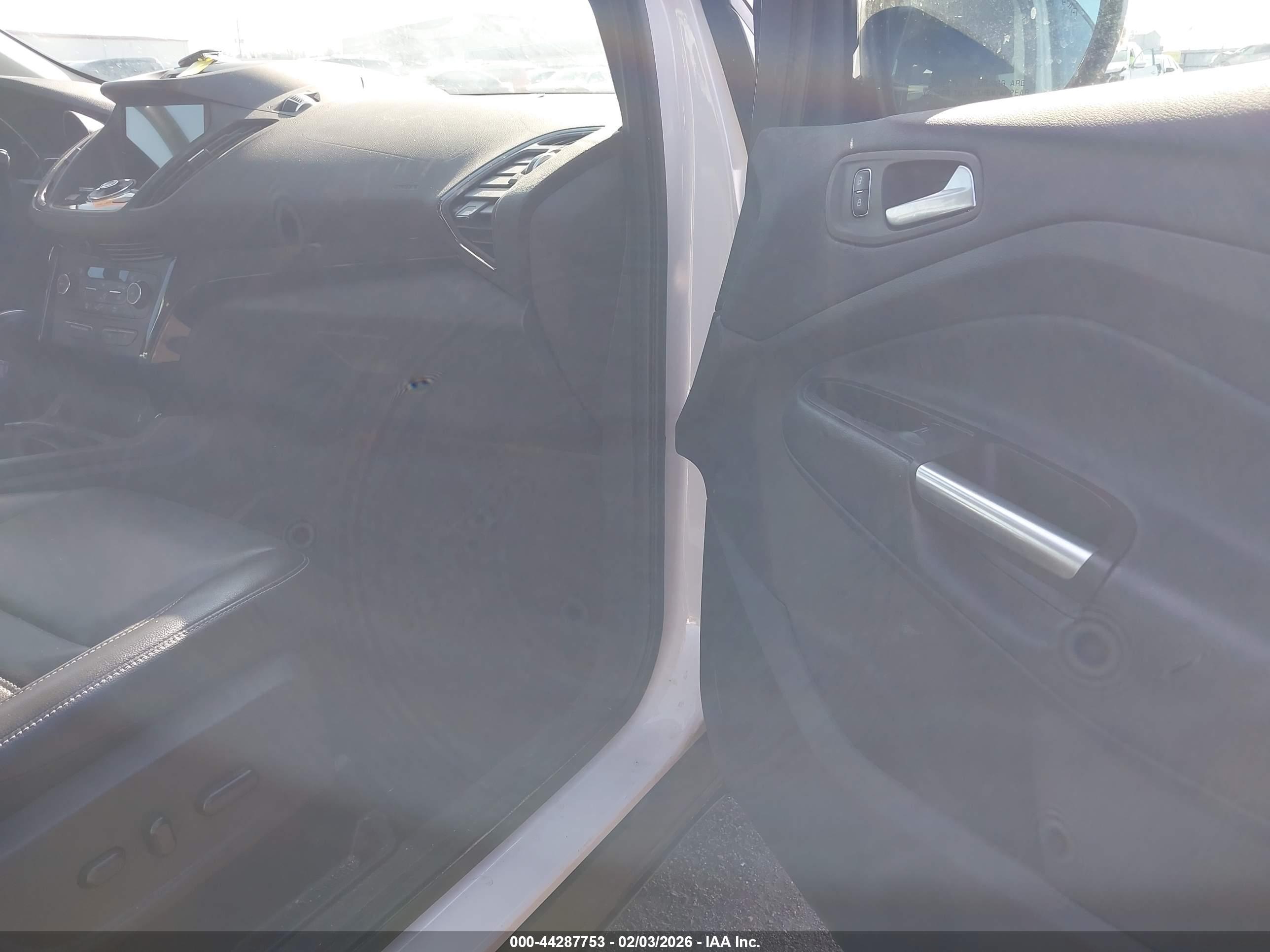 FORD ESCAPE image 5