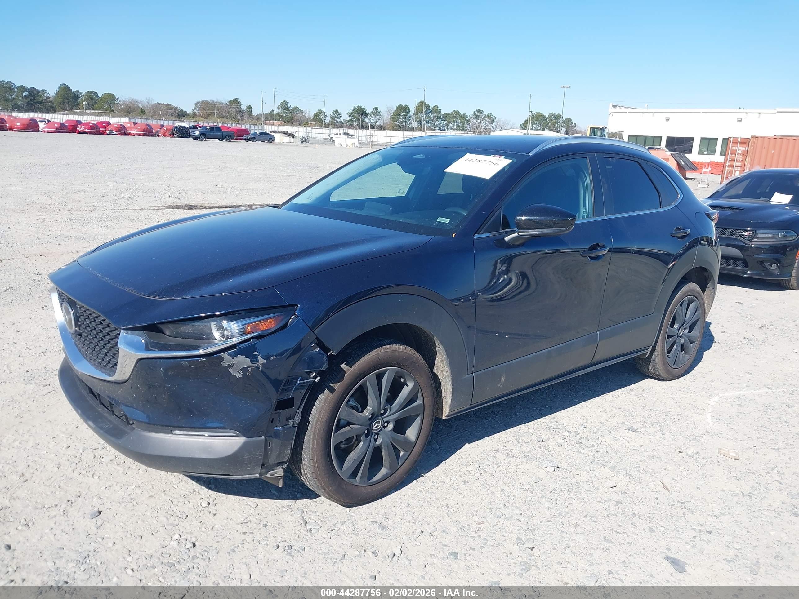 MAZDA CX-30 image 2