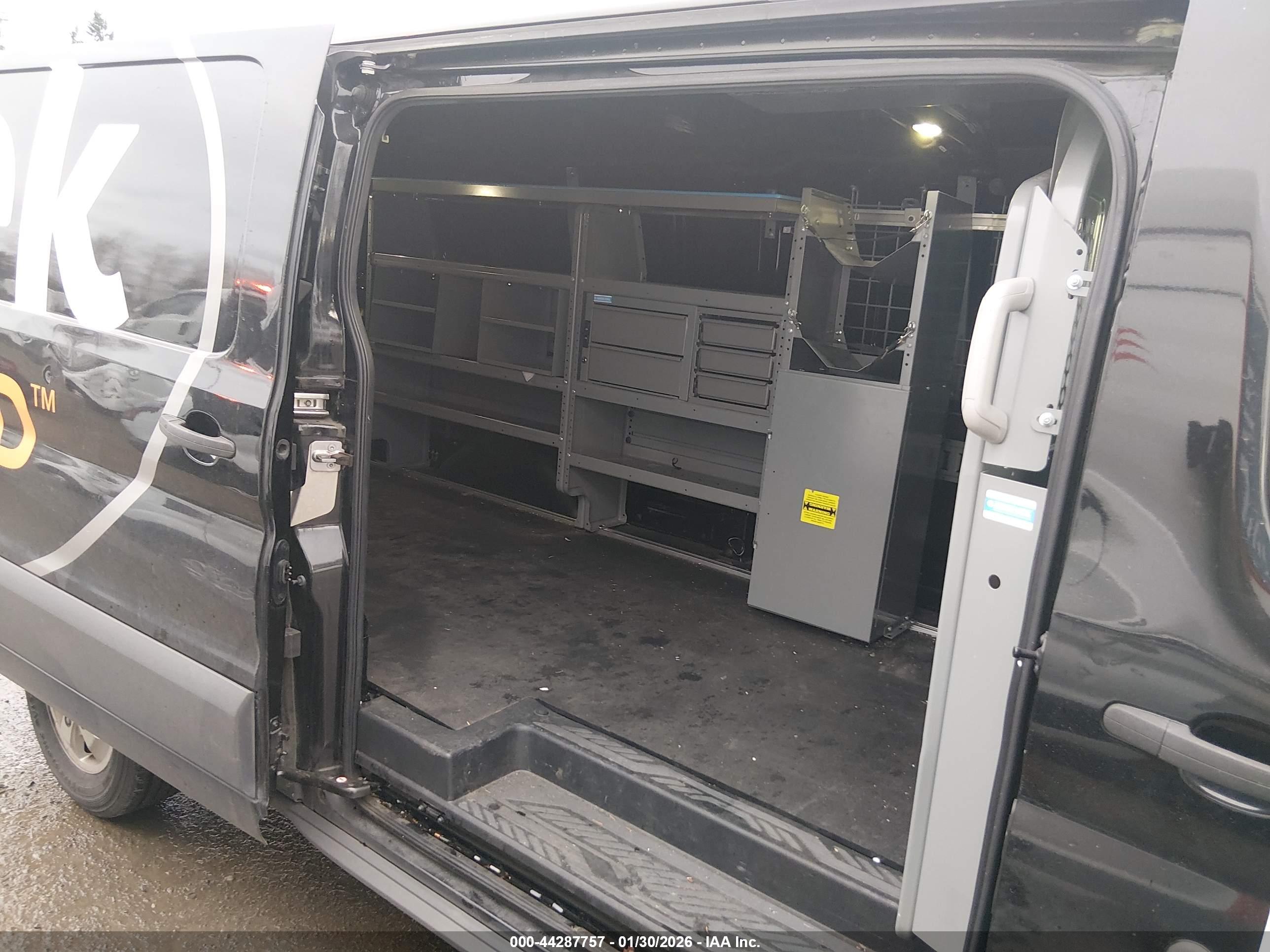 FORD TRANSIT-250 image 8