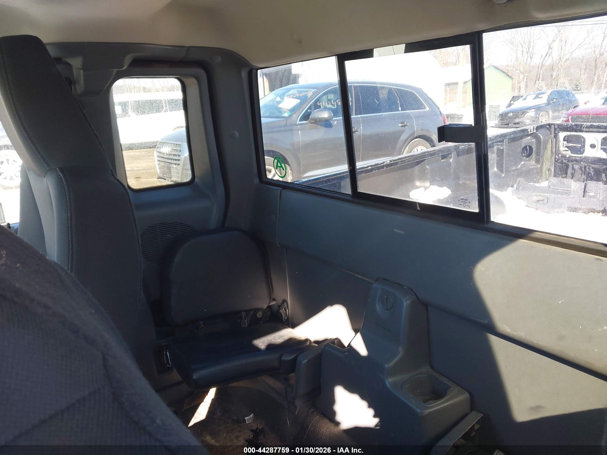 FORD RANGER image 8