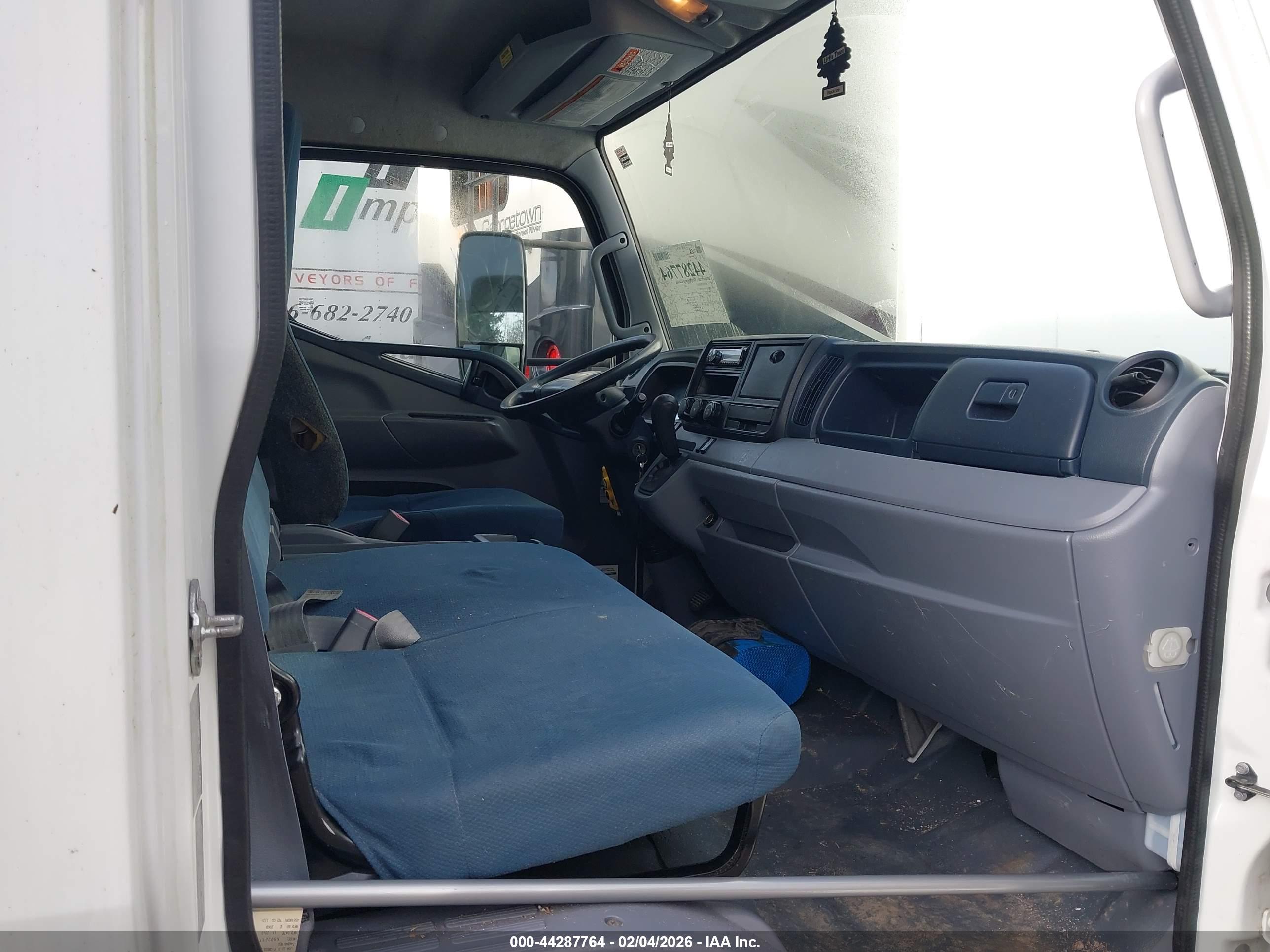 MITSUBISHI FUSO image 5