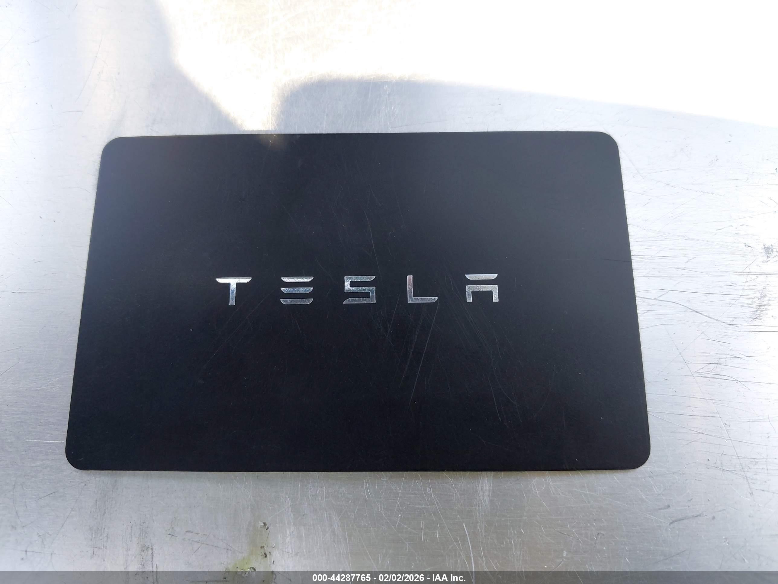 TESLA MODEL image 11