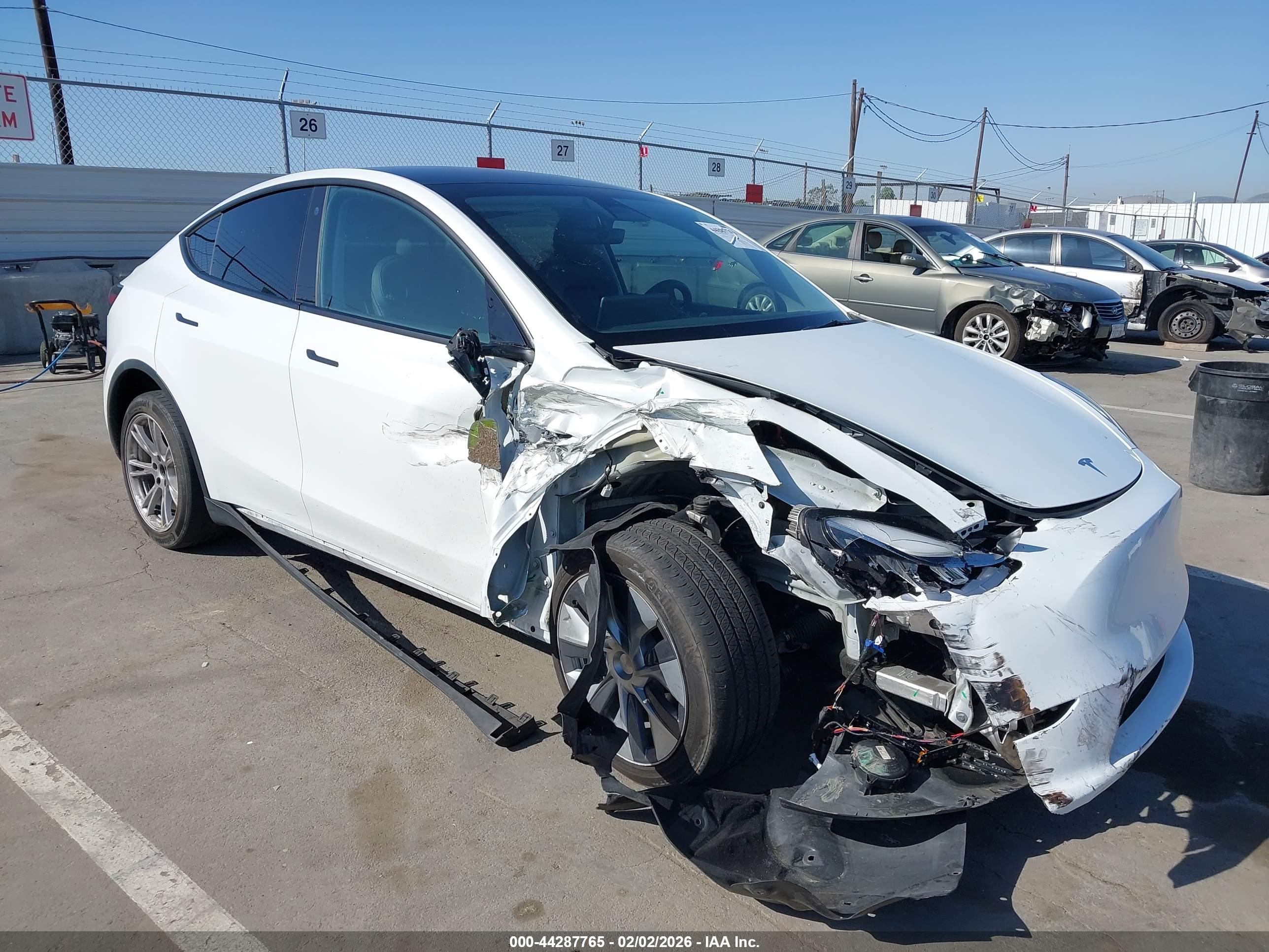 TESLA MODEL image 6