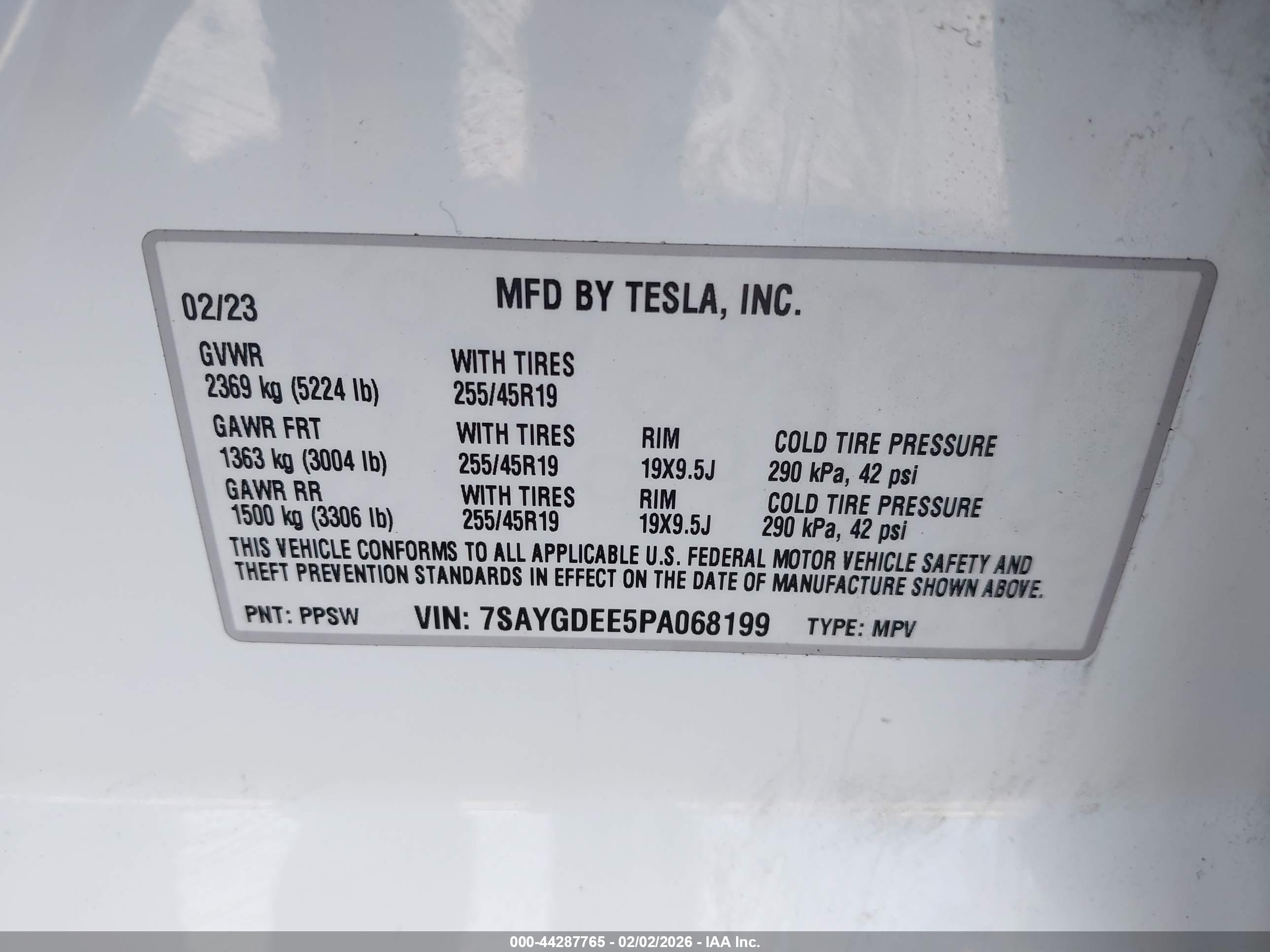 TESLA MODEL image 9