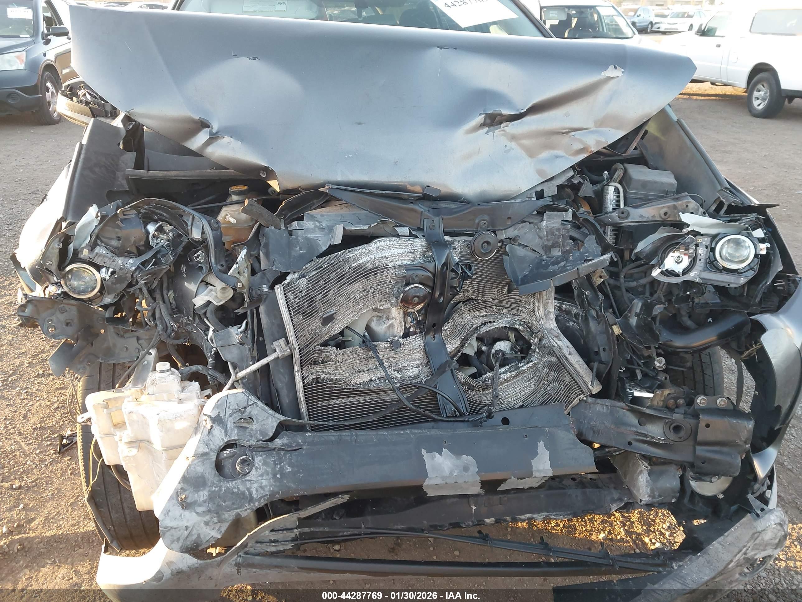 TOYOTA RAV4 image 6