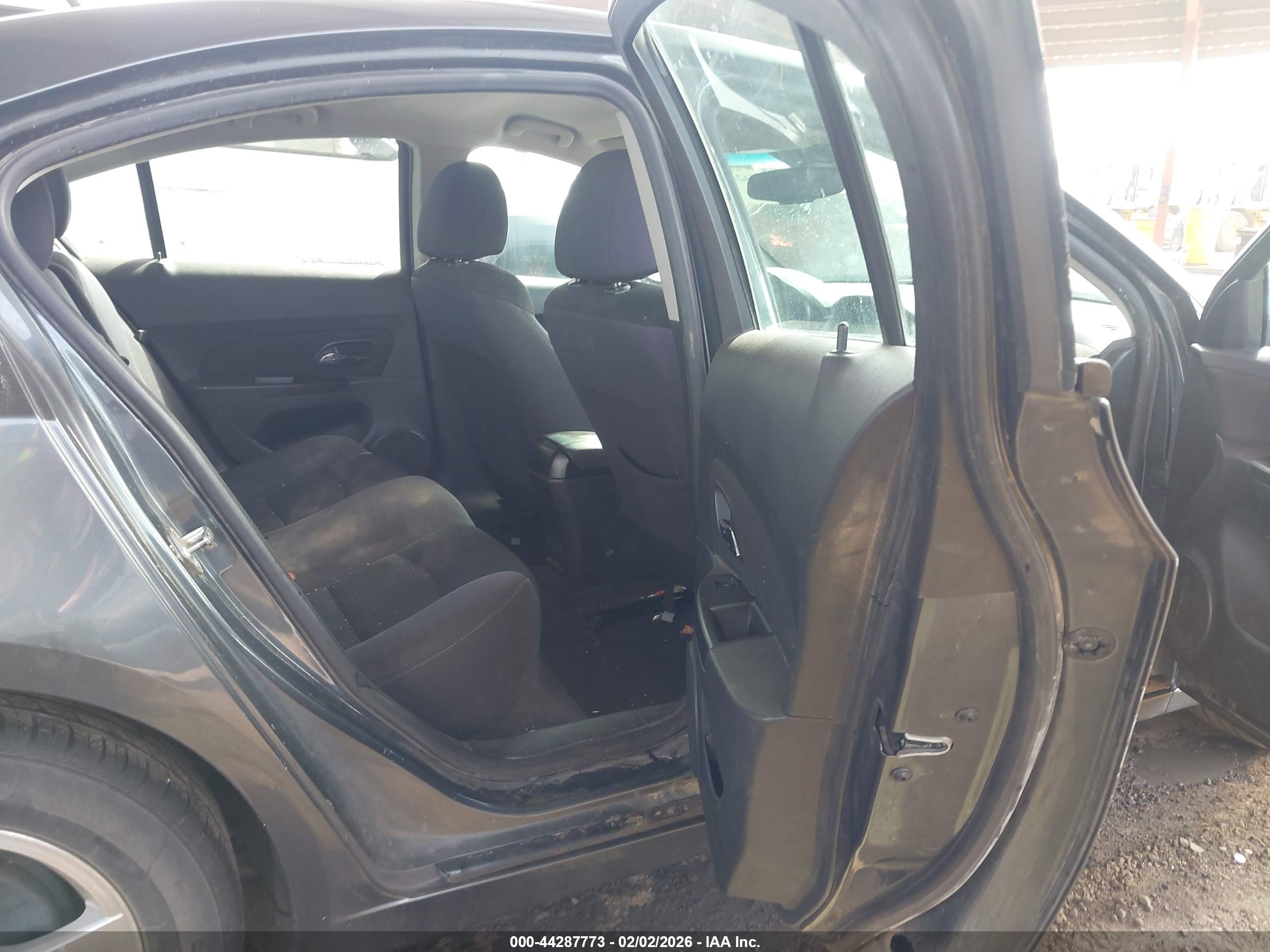 CHEVROLET CRUZE image 8
