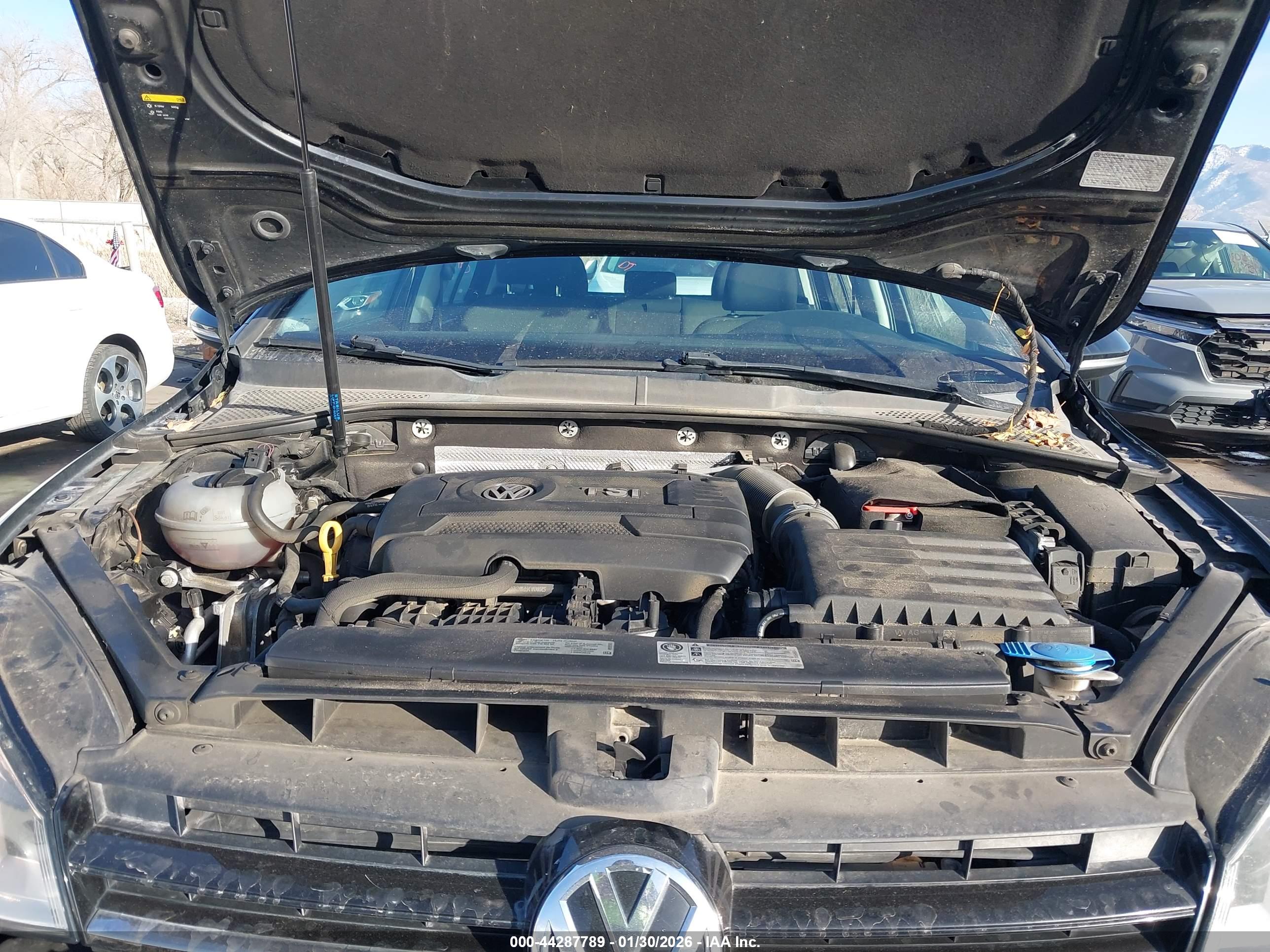 VOLKSWAGEN GOLF image 10