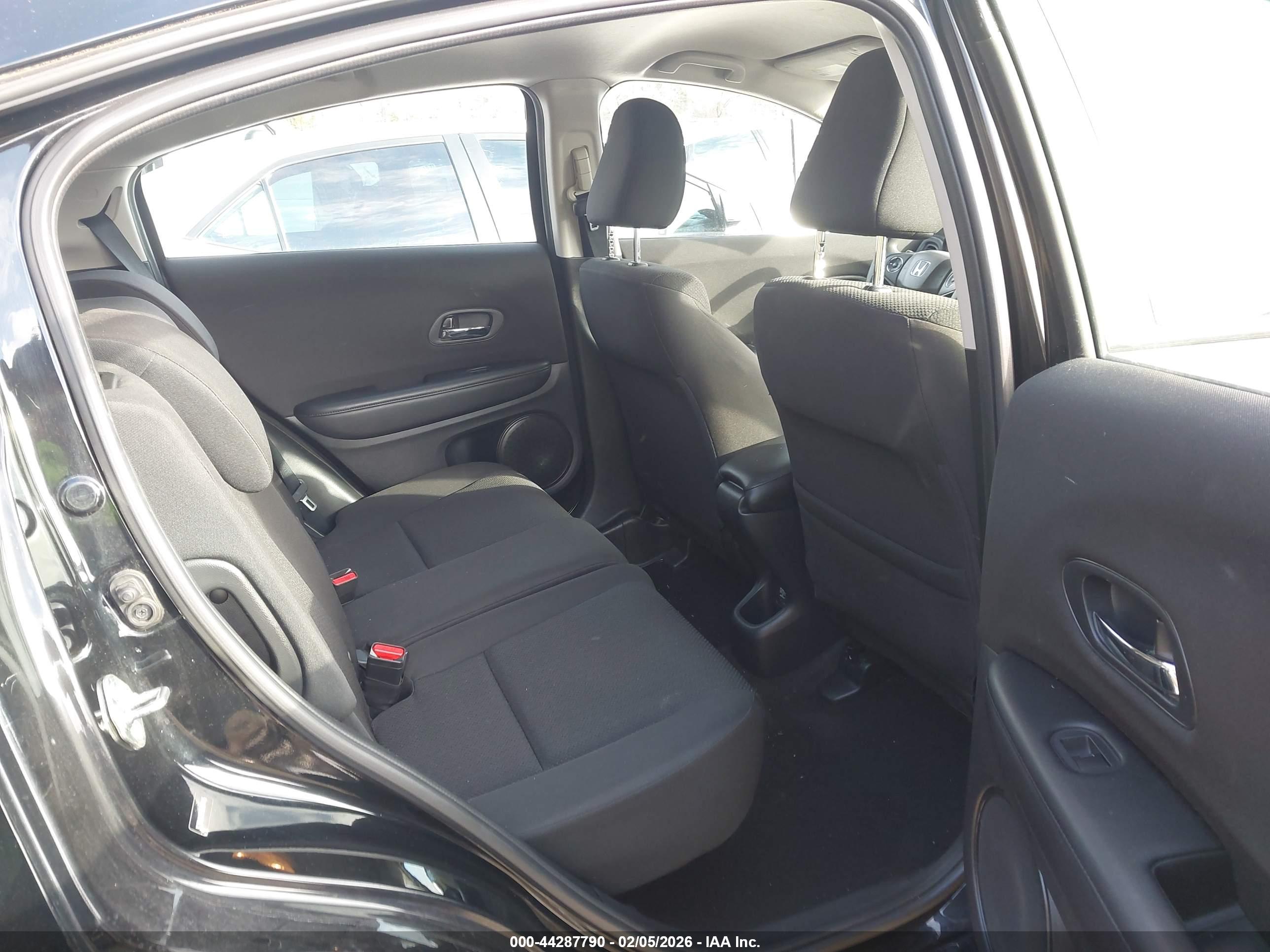 HONDA HR-V image 8