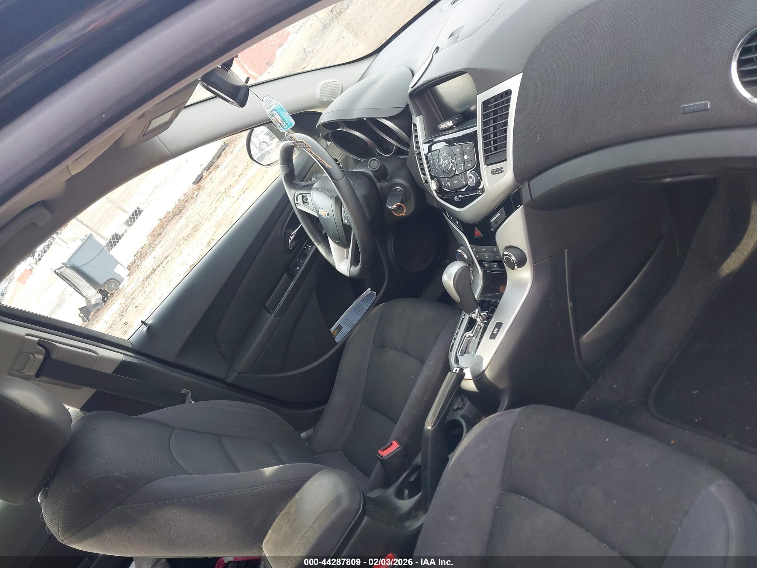 CHEVROLET CRUZE image 5