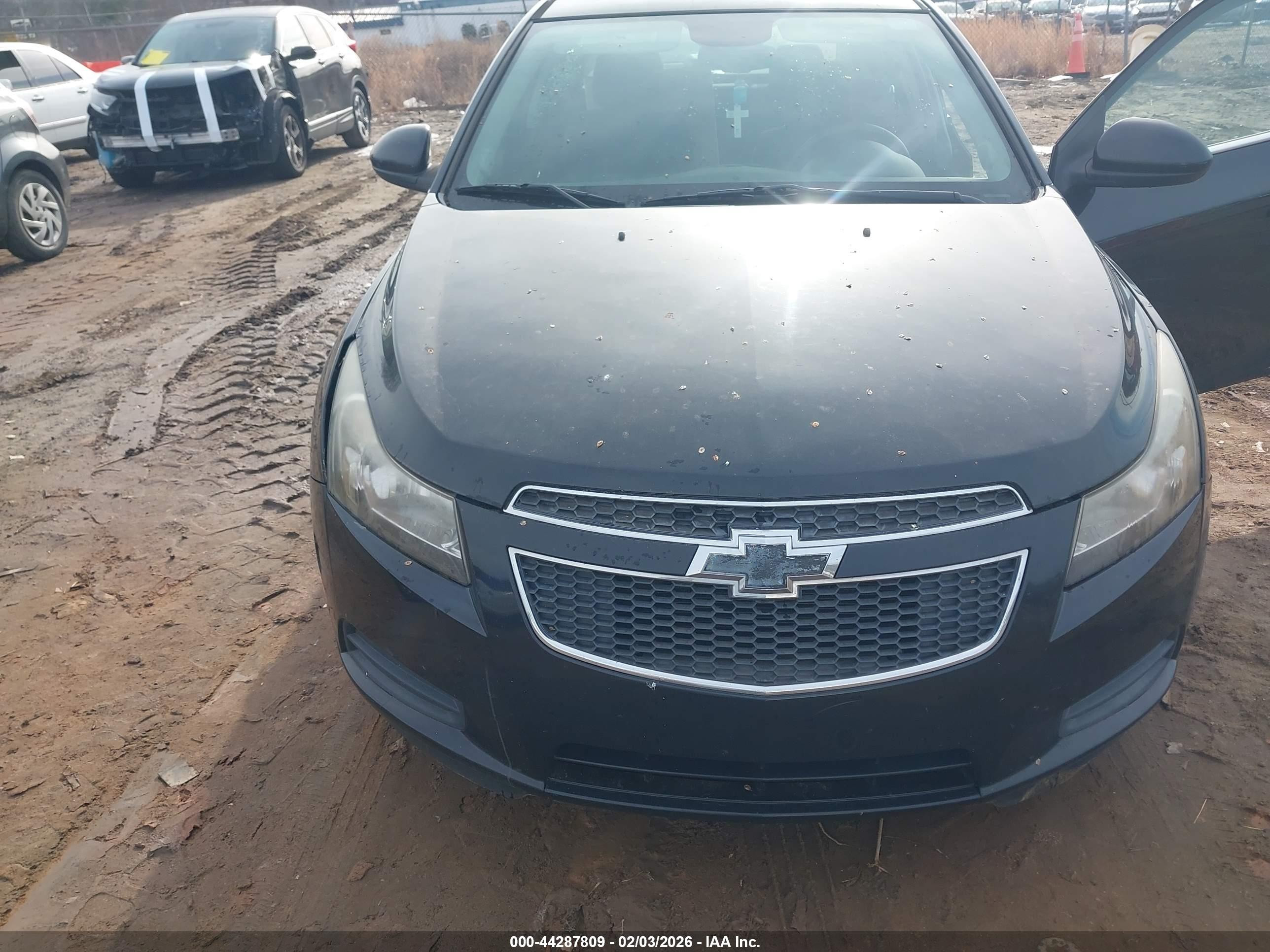 CHEVROLET CRUZE image 6