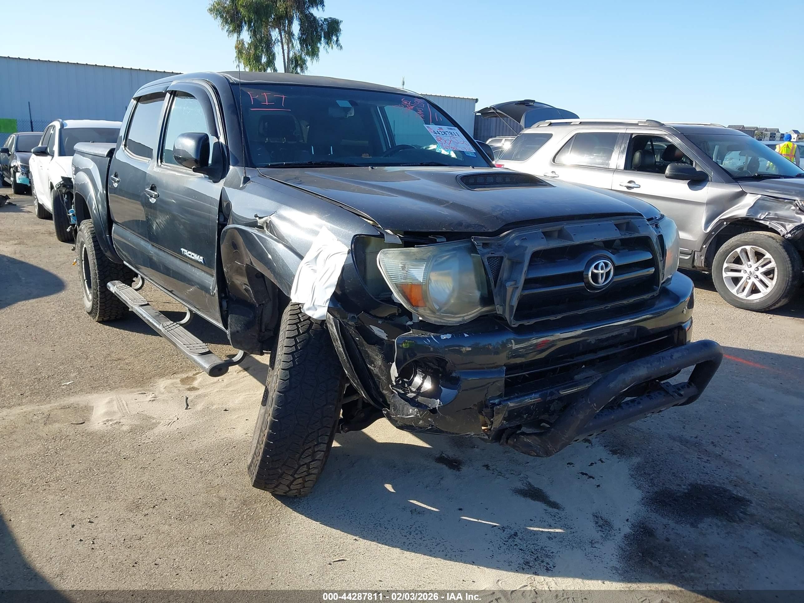 TOYOTA TACOMA image 6