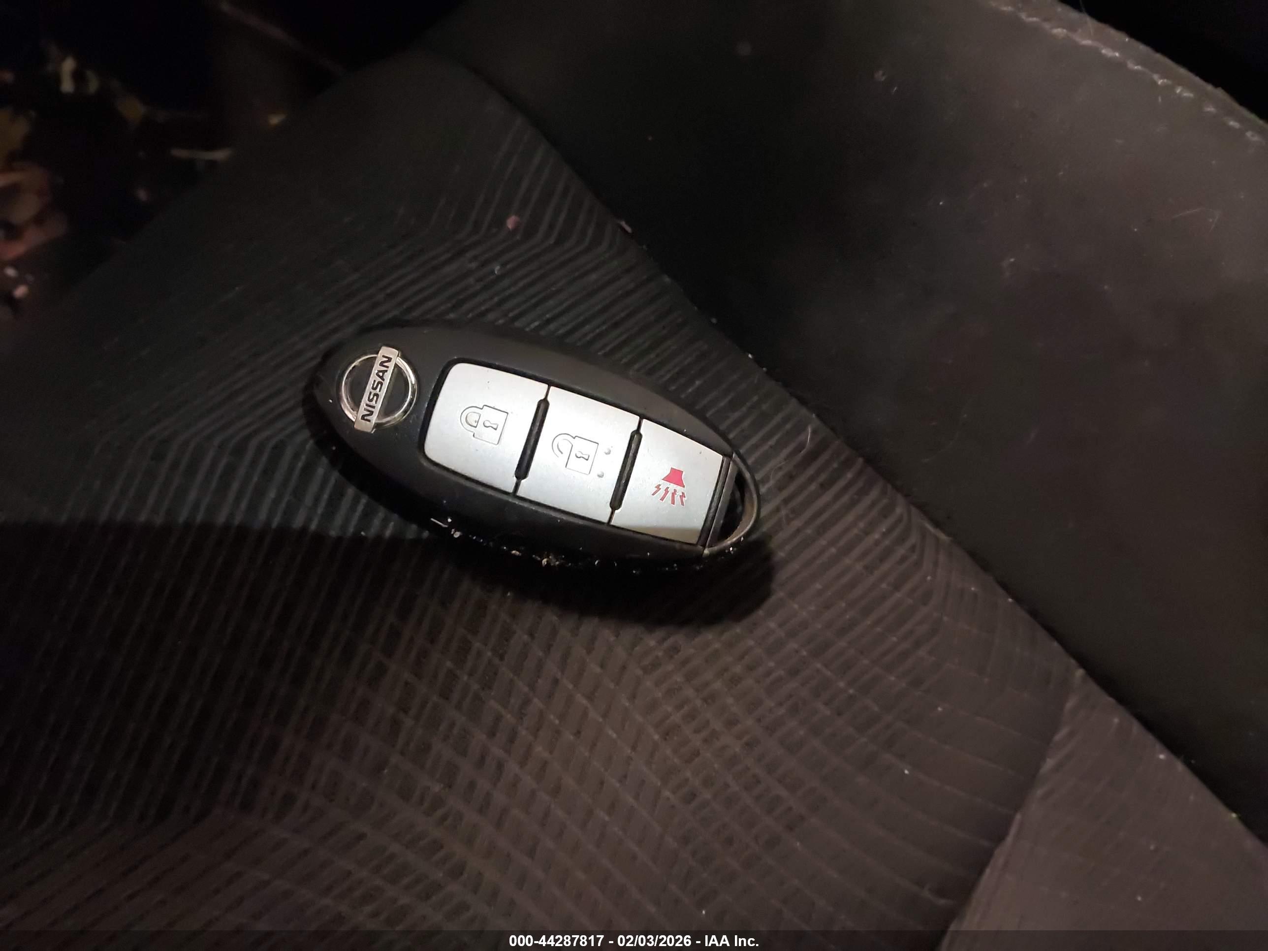NISSAN ROGUE image 11