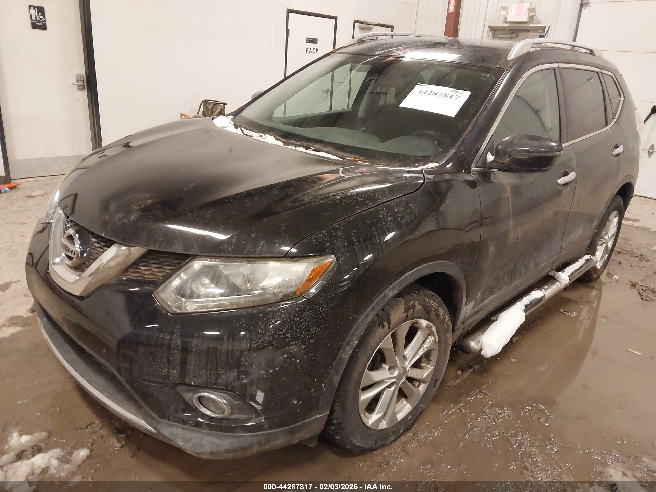 NISSAN ROGUE image 2