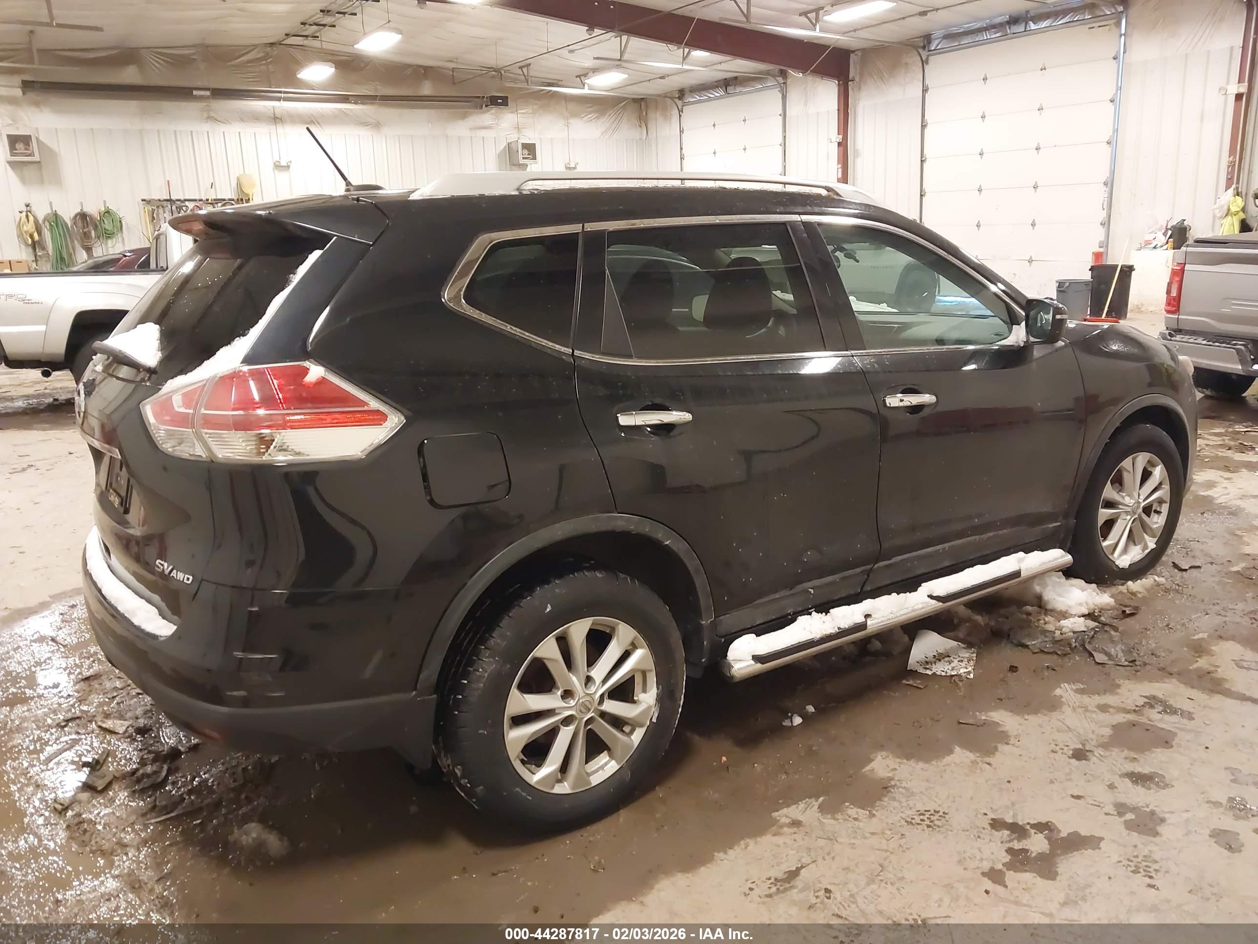 NISSAN ROGUE image 4