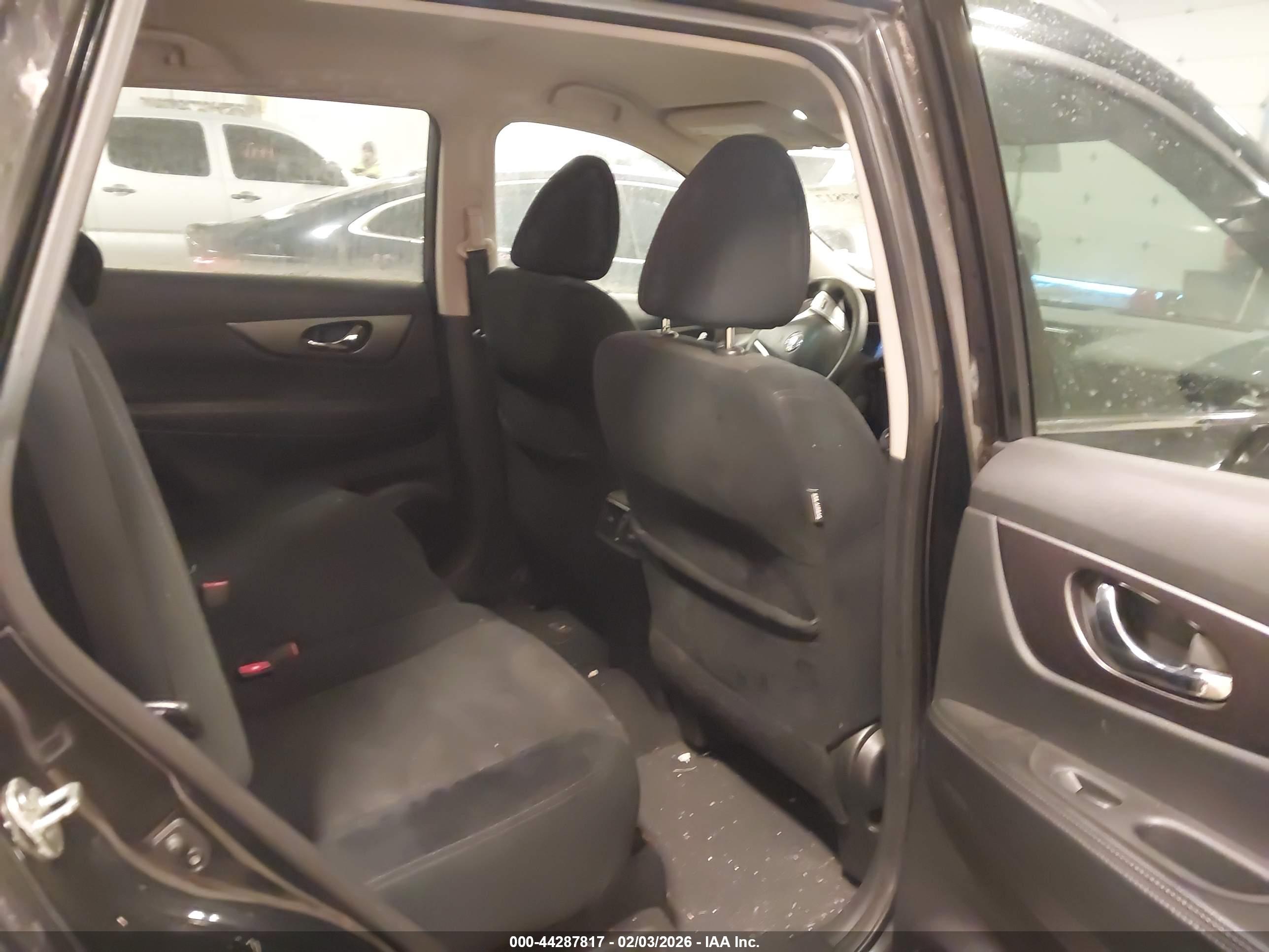 NISSAN ROGUE image 8