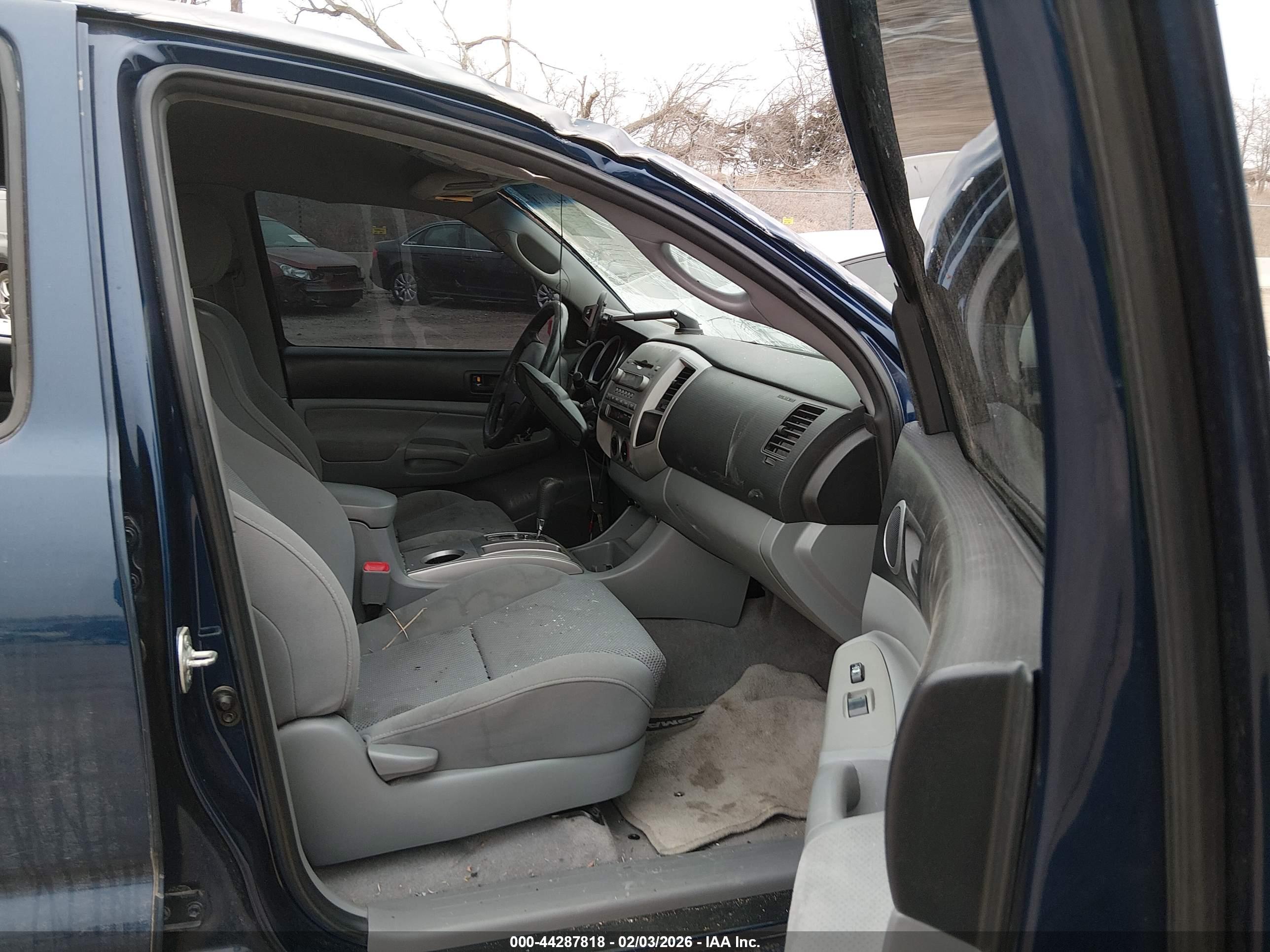 TOYOTA TACOMA image 5