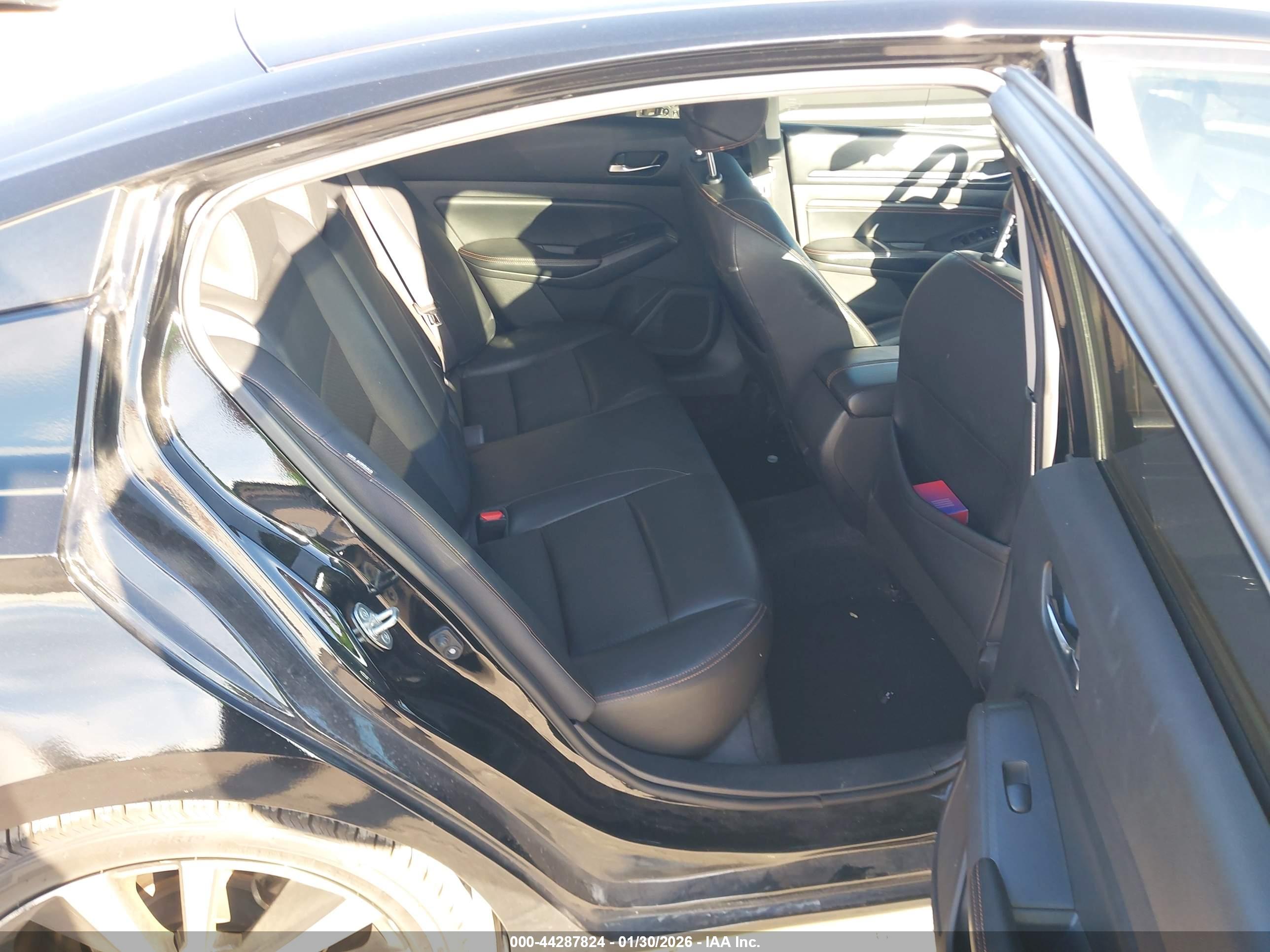 NISSAN ALTIMA image 8