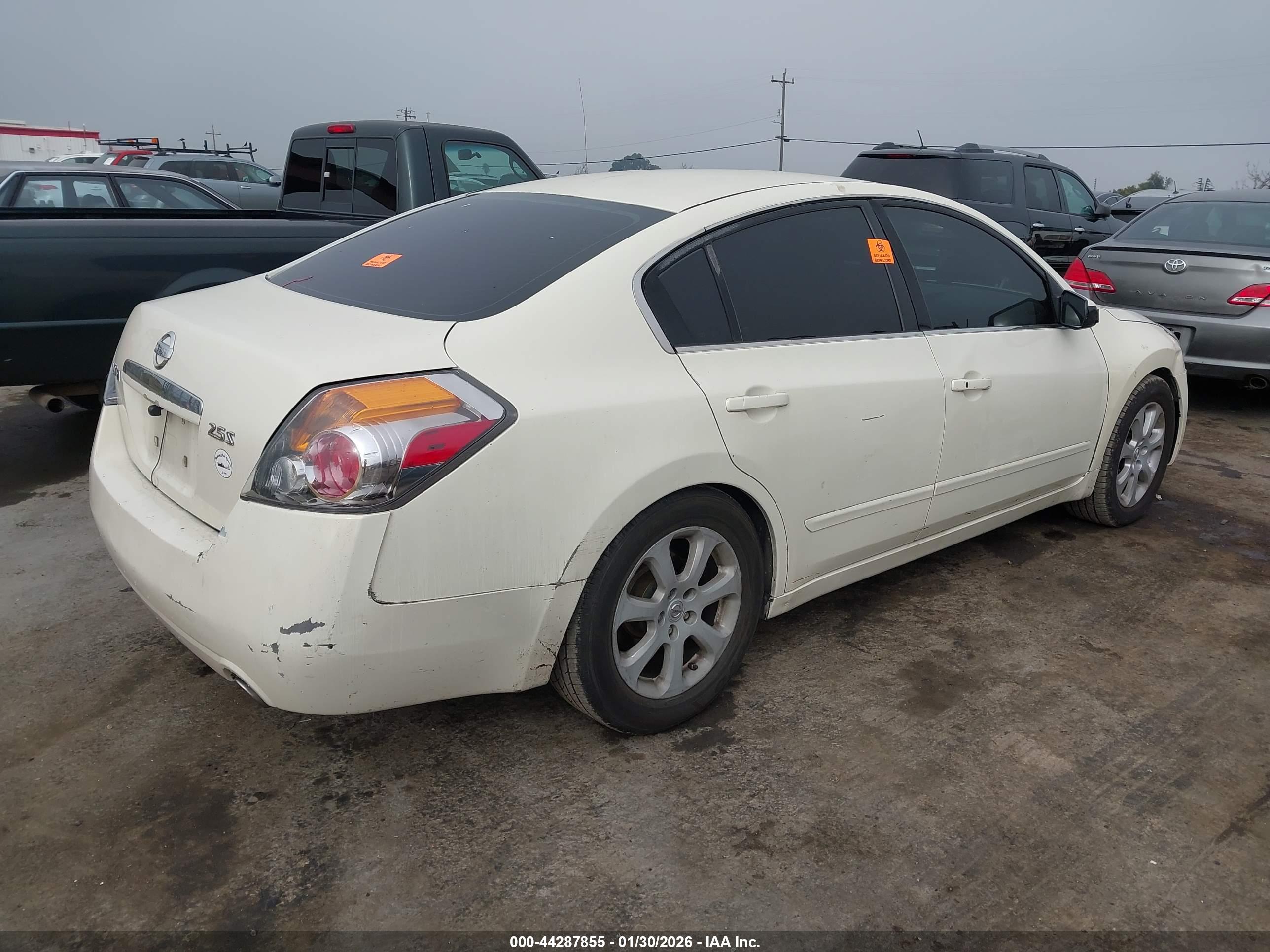 NISSAN ALTIMA image 4