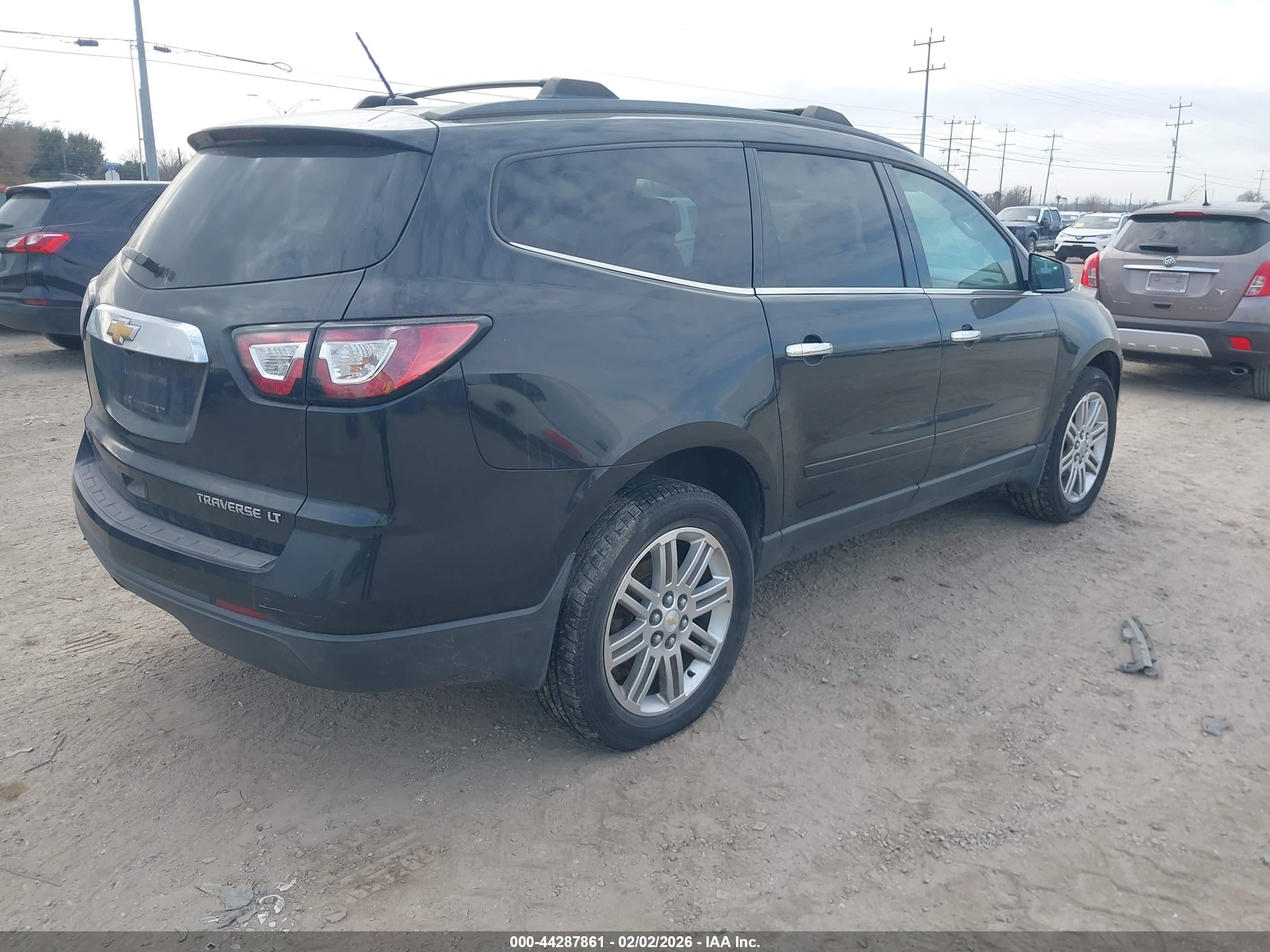 CHEVROLET TRAVERSE image 4