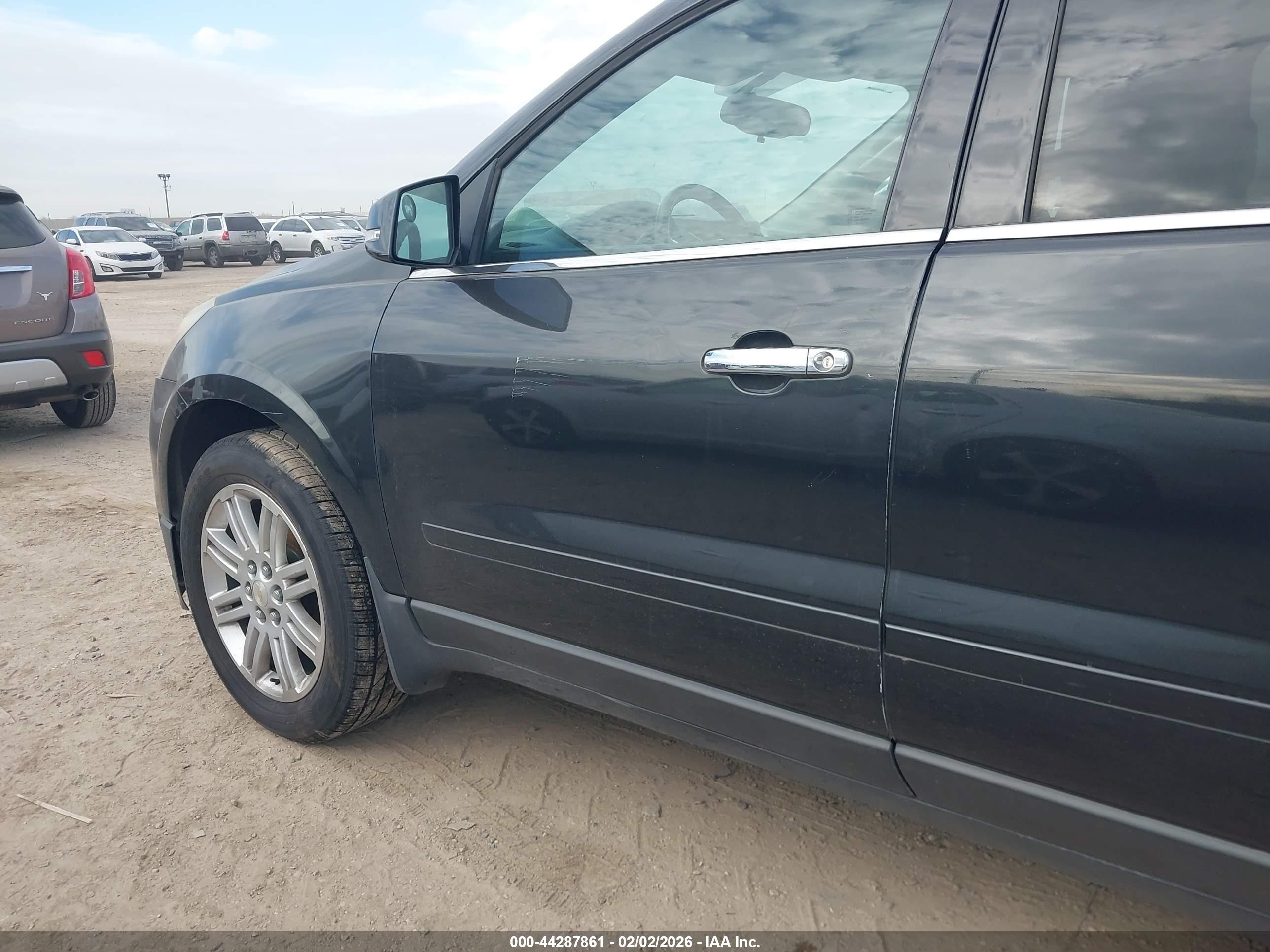CHEVROLET TRAVERSE image 6