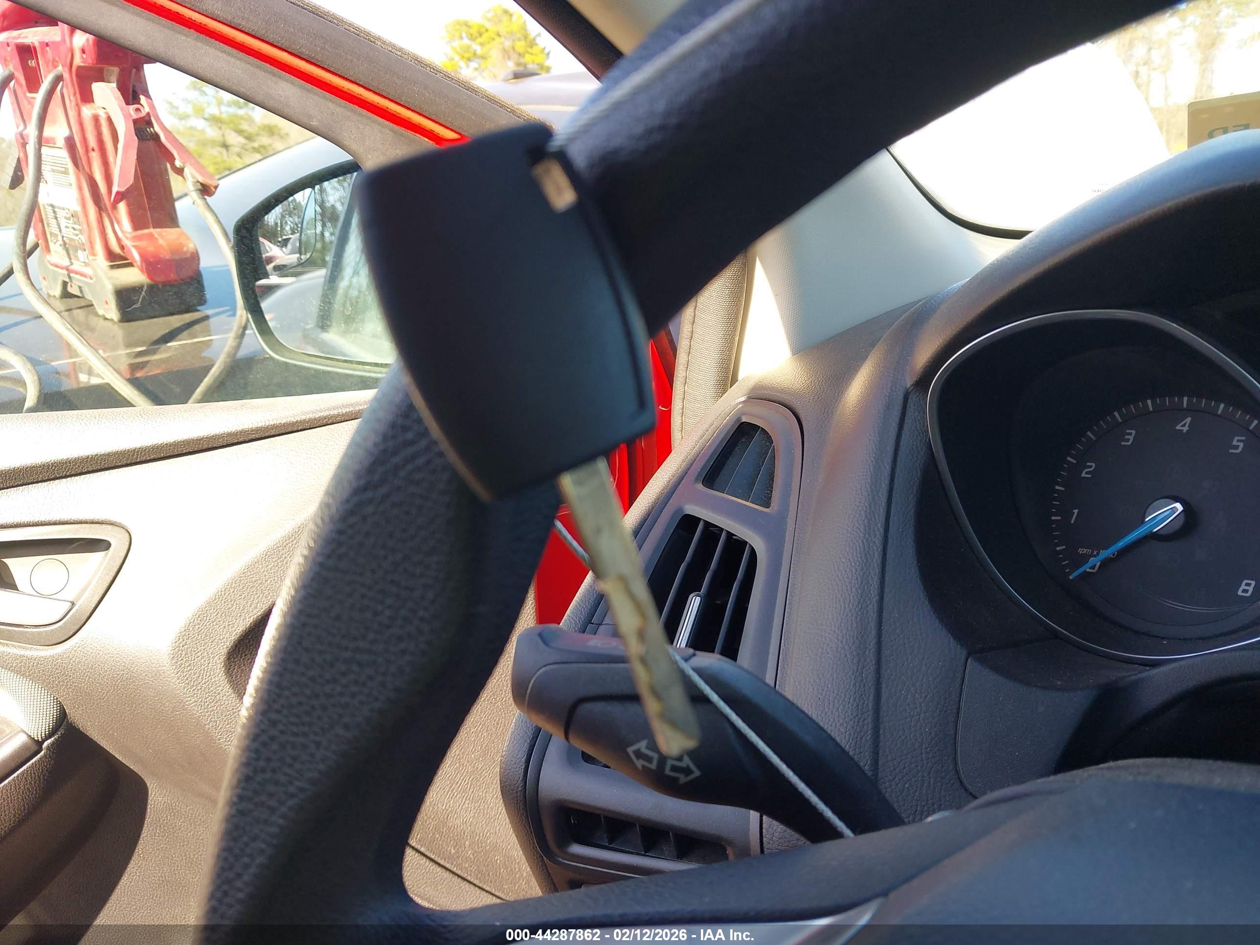 FORD FOCUS image 11