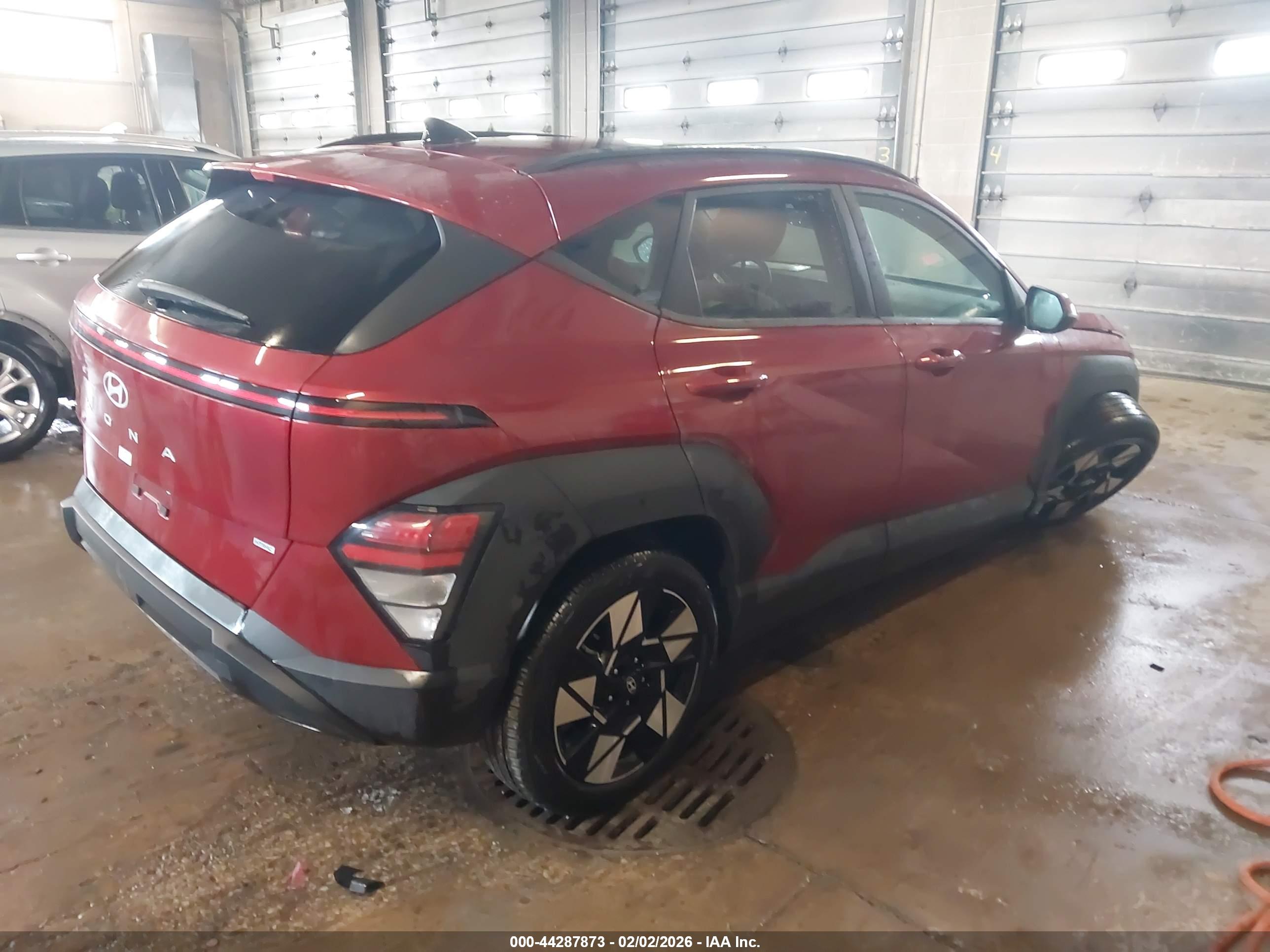 HYUNDAI KONA image 4