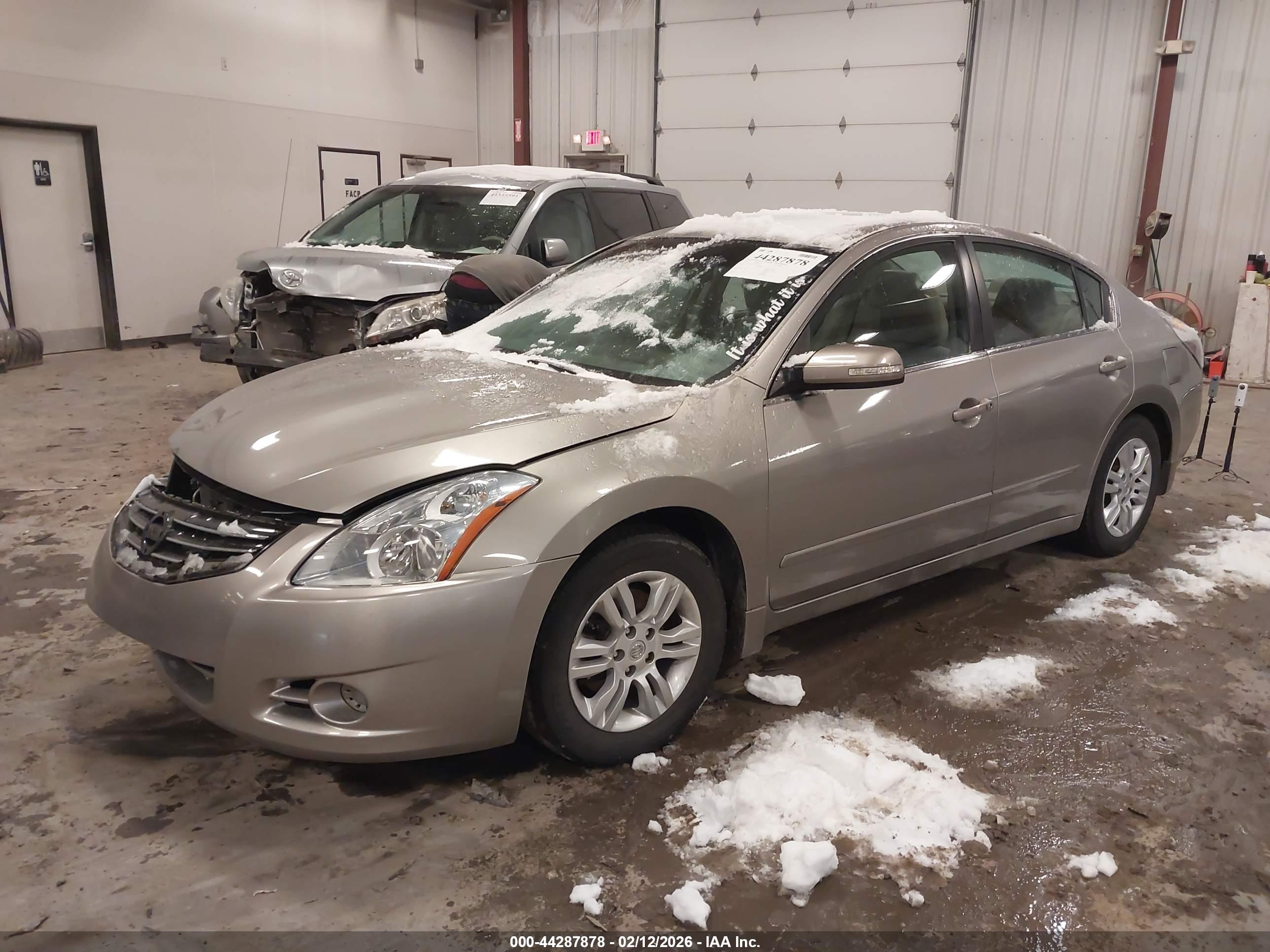 NISSAN ALTIMA image 2