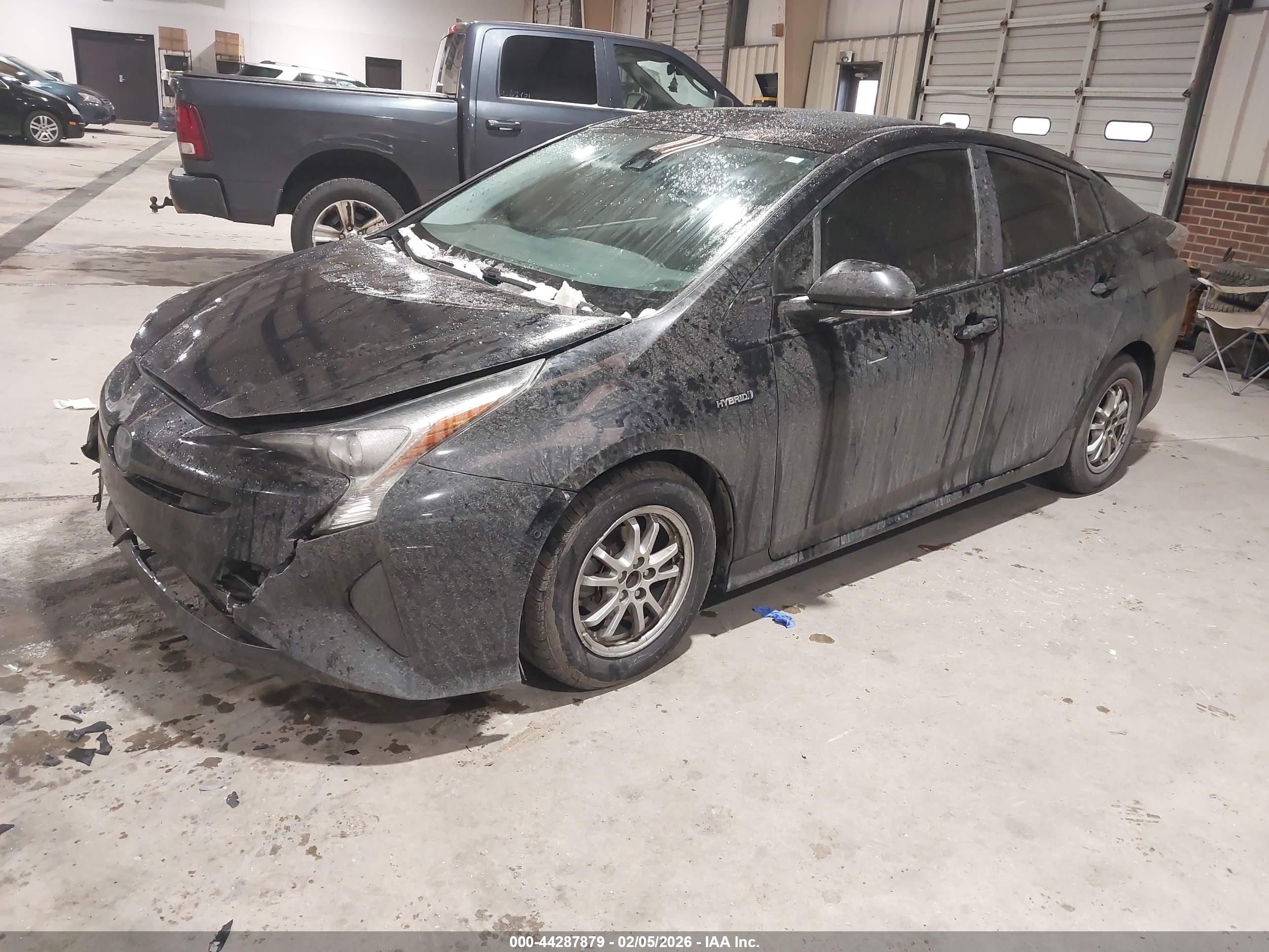 TOYOTA PRIUS image 2
