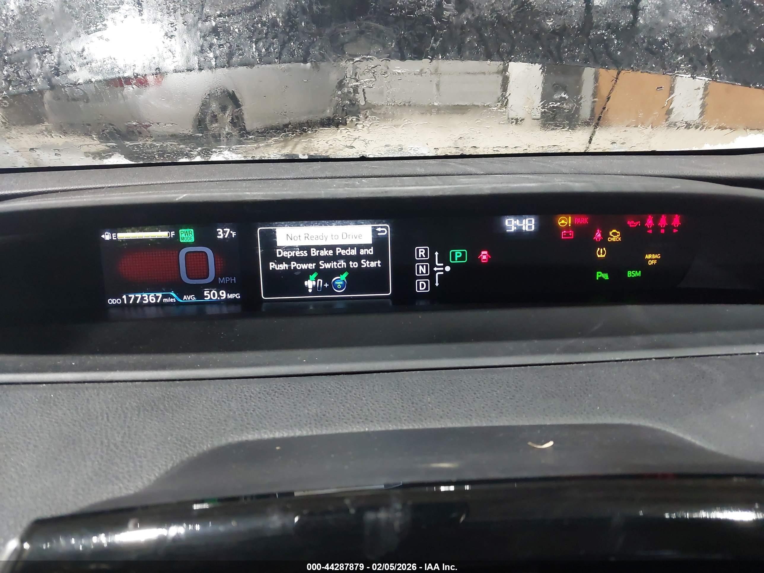 TOYOTA PRIUS image 7