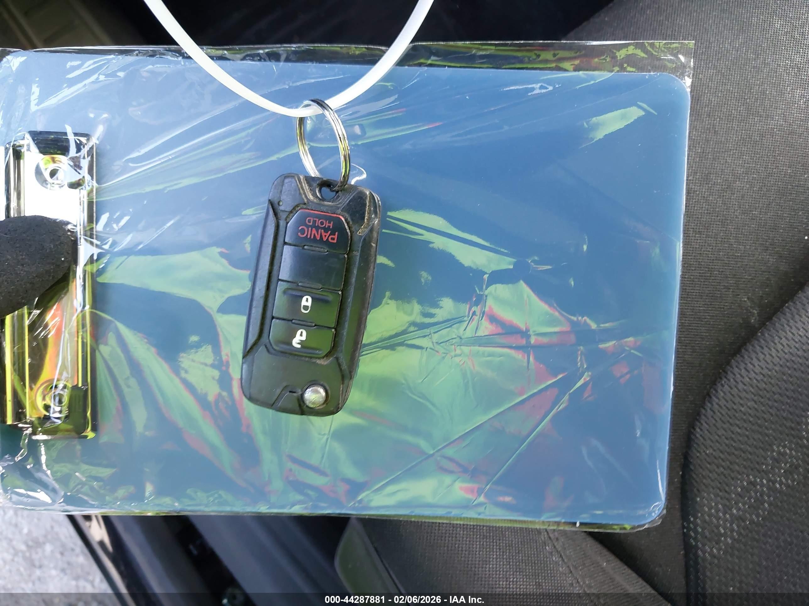 JEEP RENEGADE image 11