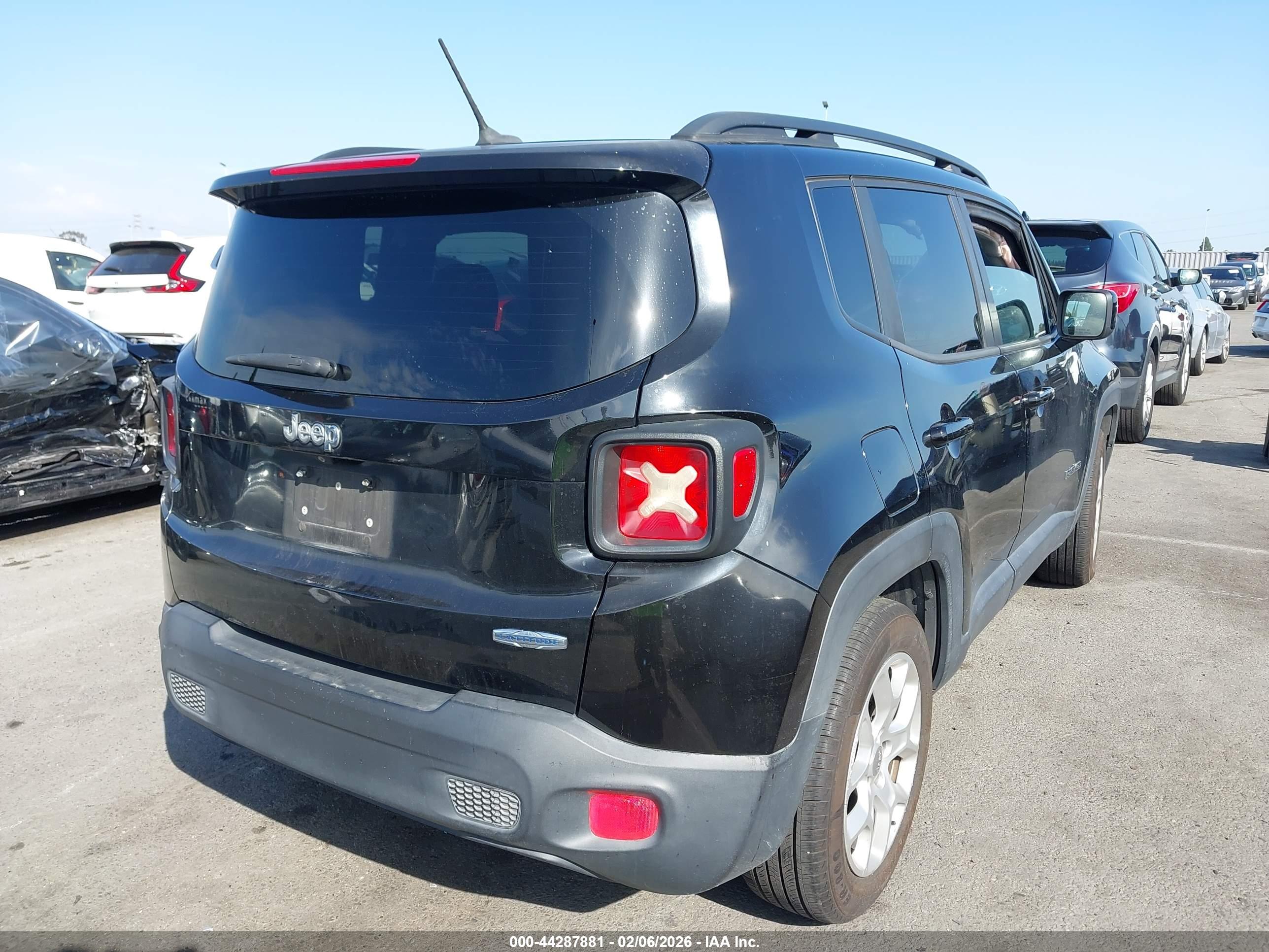 JEEP RENEGADE image 4