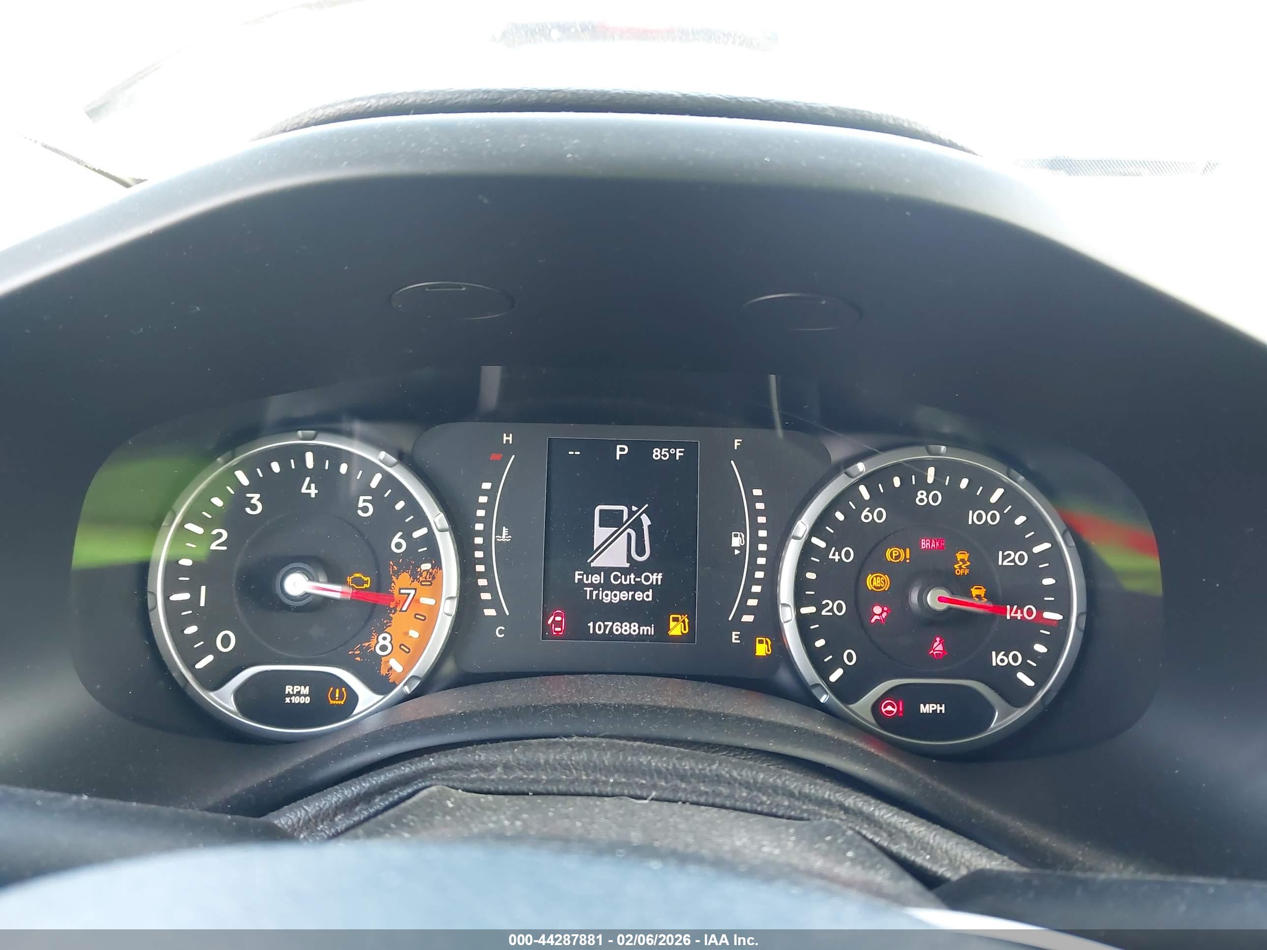 JEEP RENEGADE image 7
