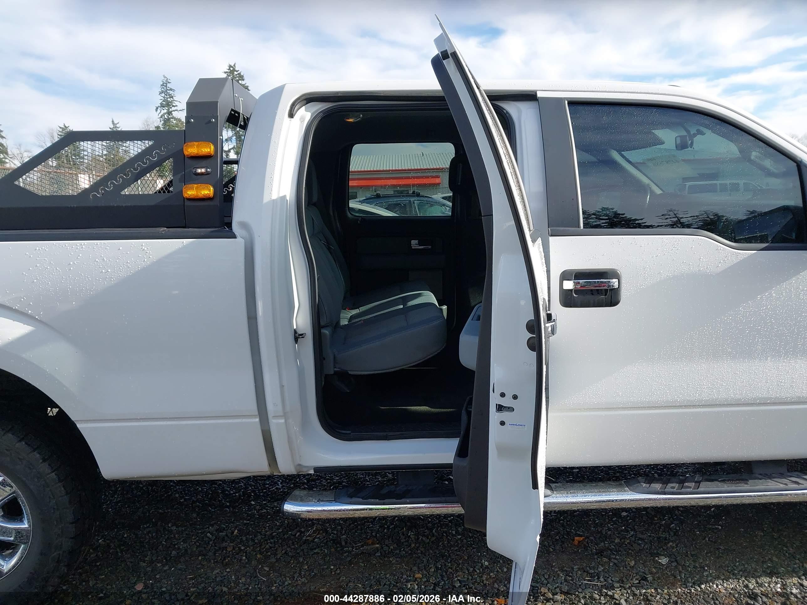 FORD F-150 image 8