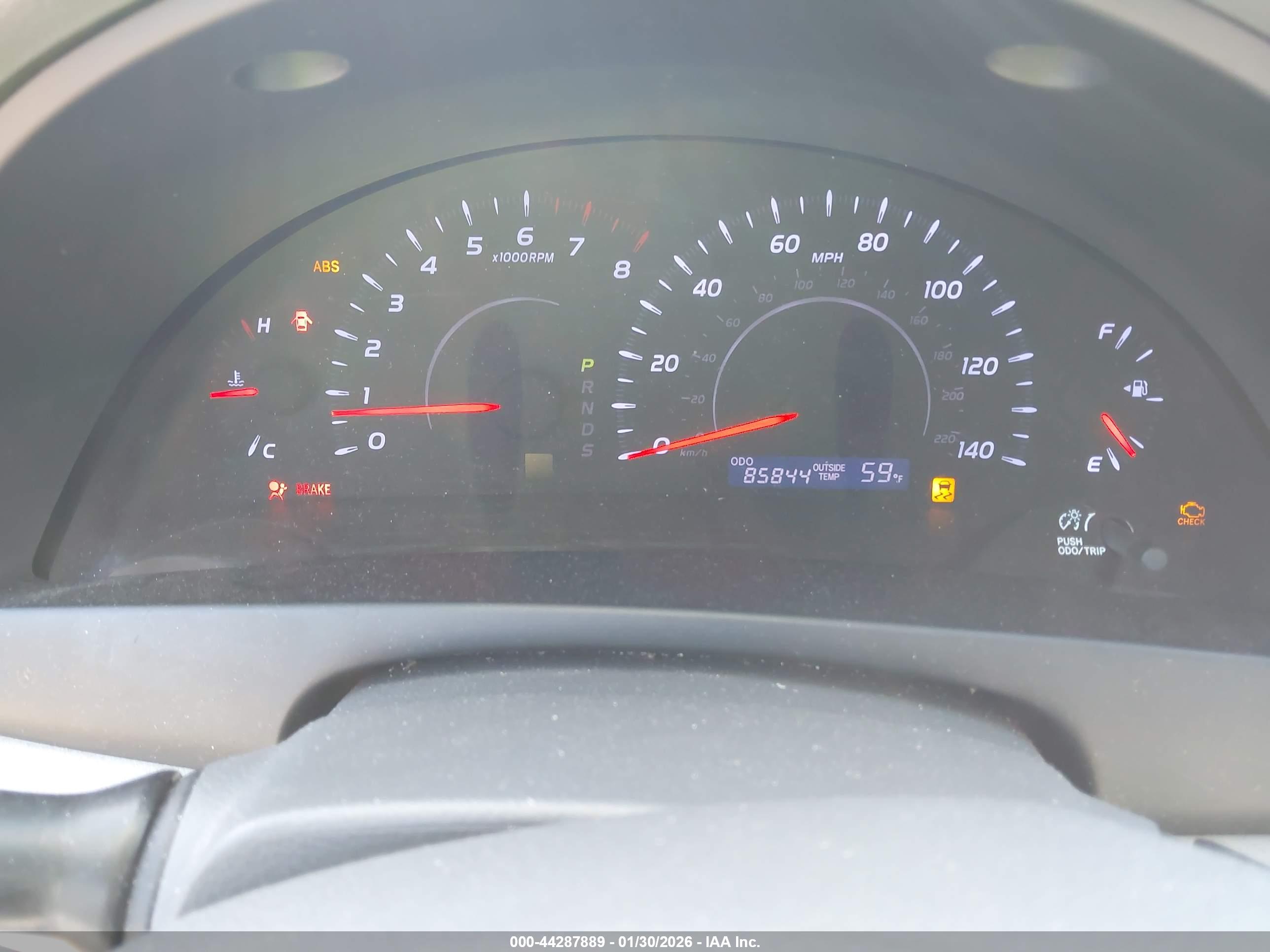 TOYOTA CAMRY image 7