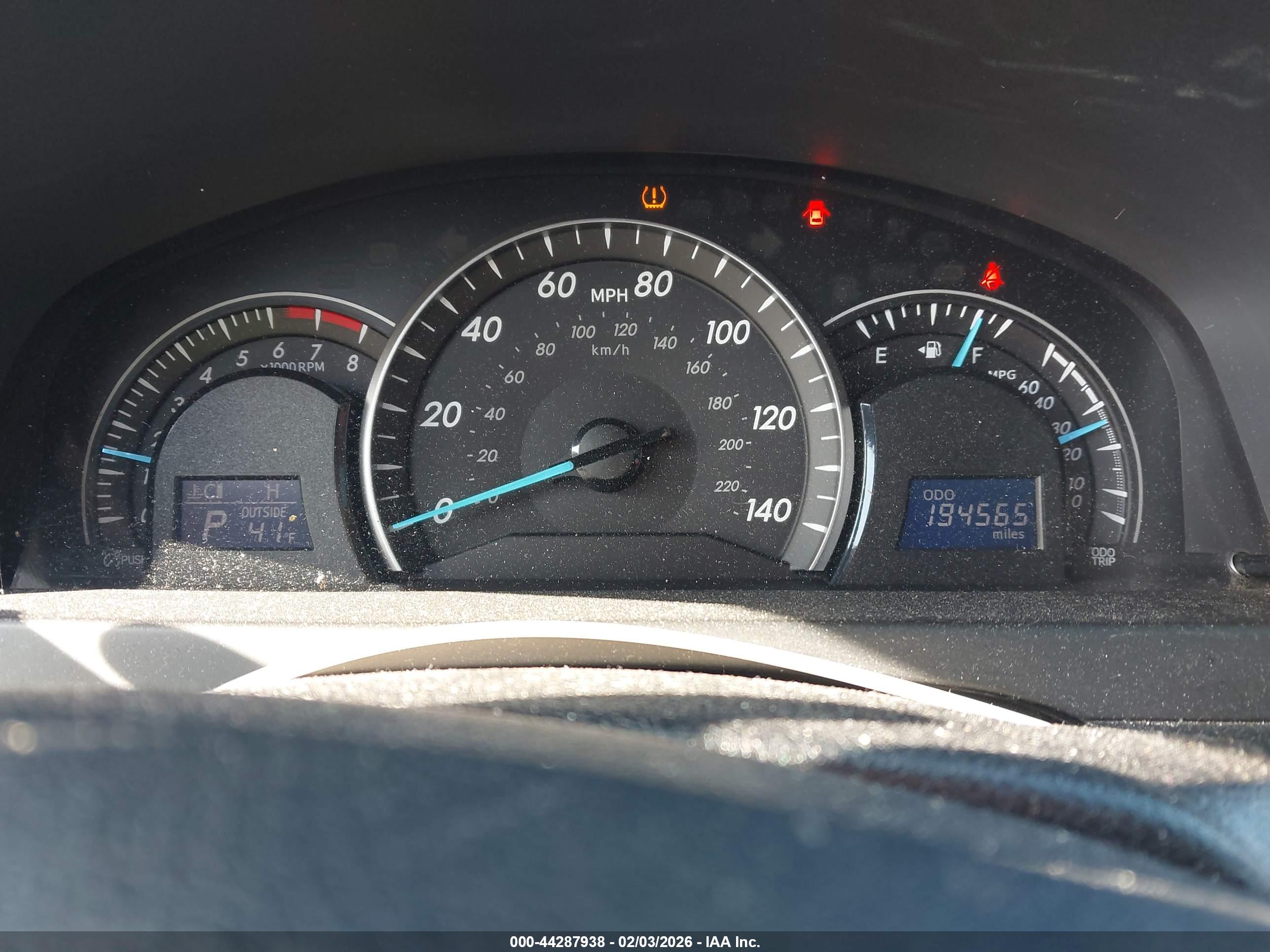 TOYOTA CAMRY image 7