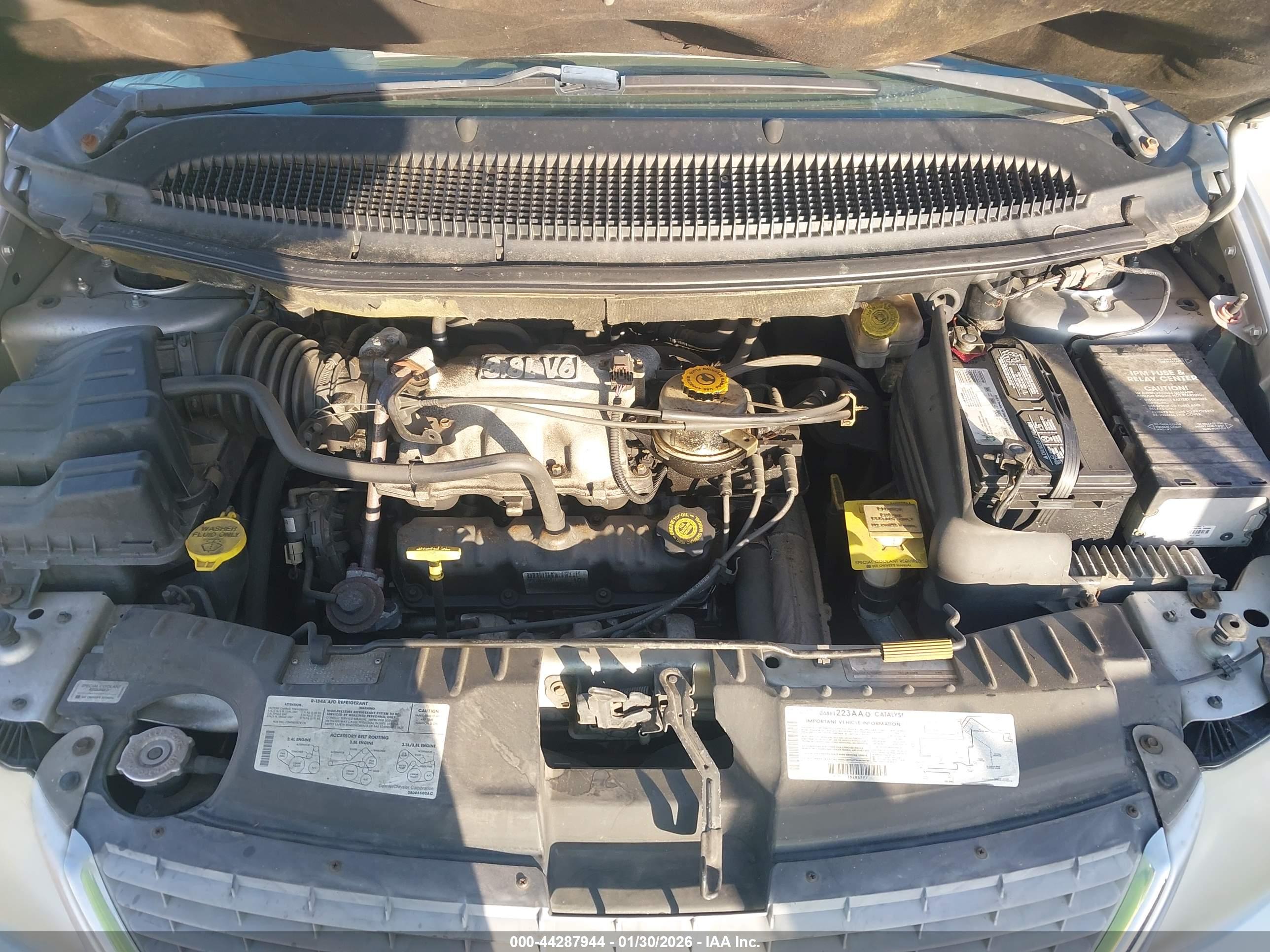 CHRYSLER TOWN image 10