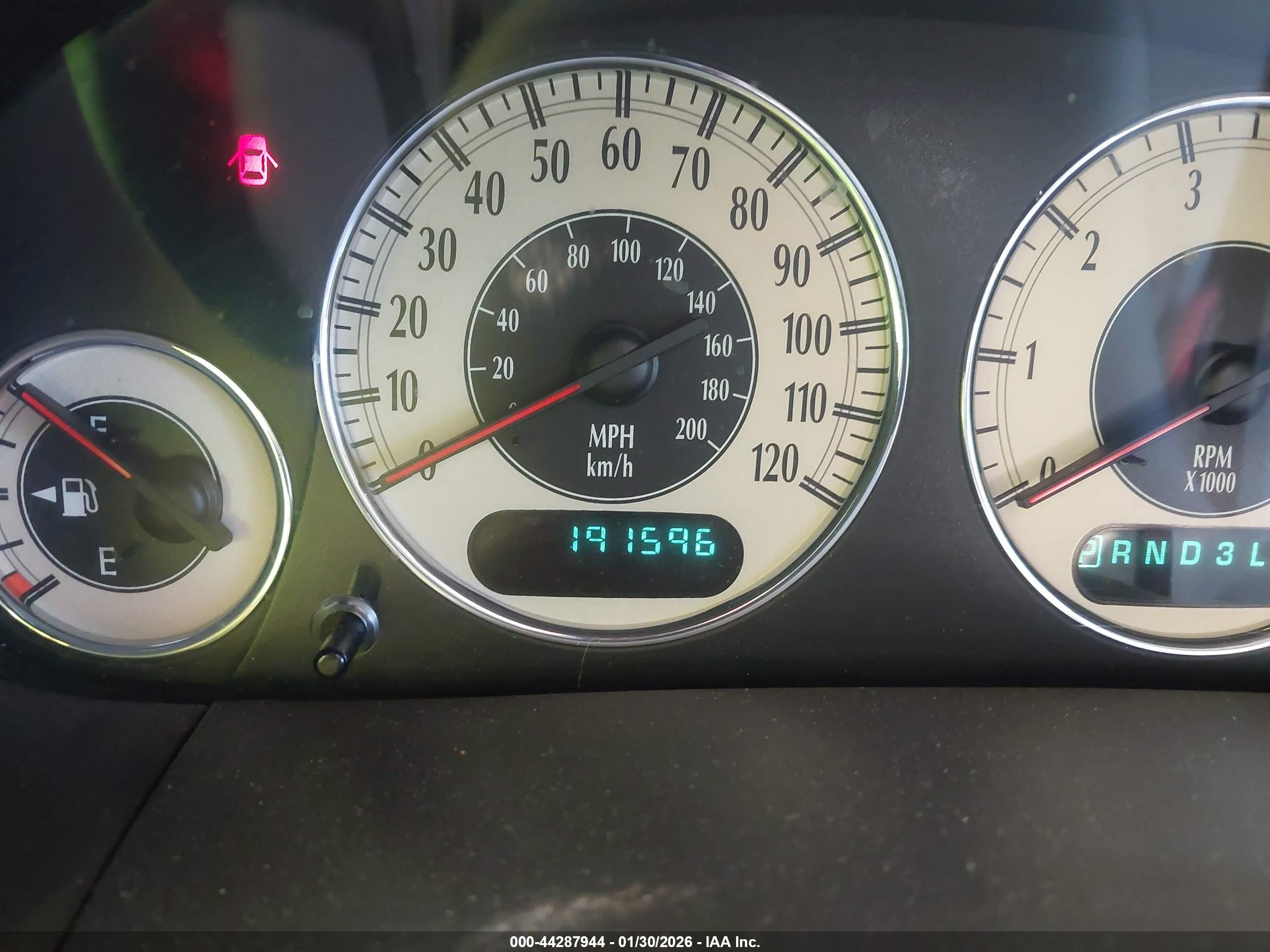 CHRYSLER TOWN image 7