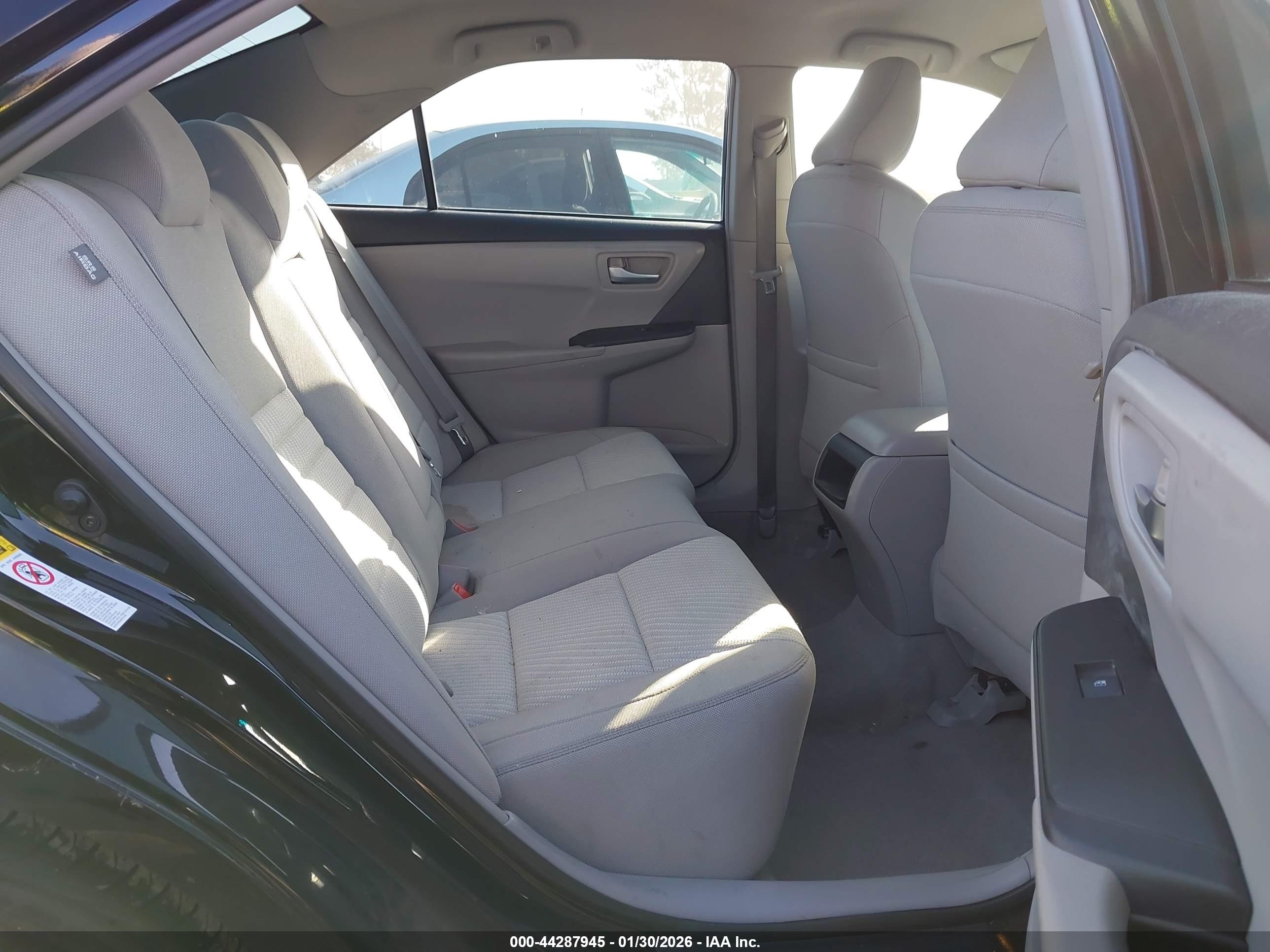 TOYOTA CAMRY image 8