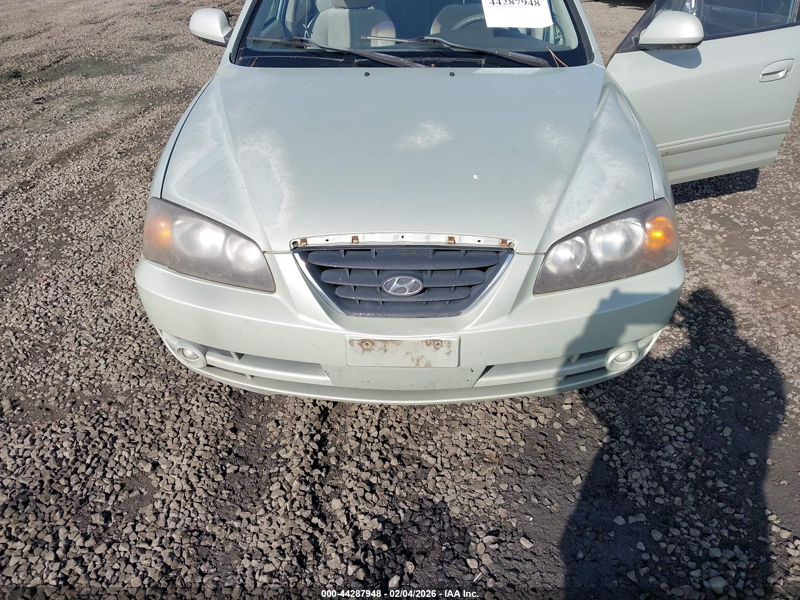 HYUNDAI ELANTRA image 6
