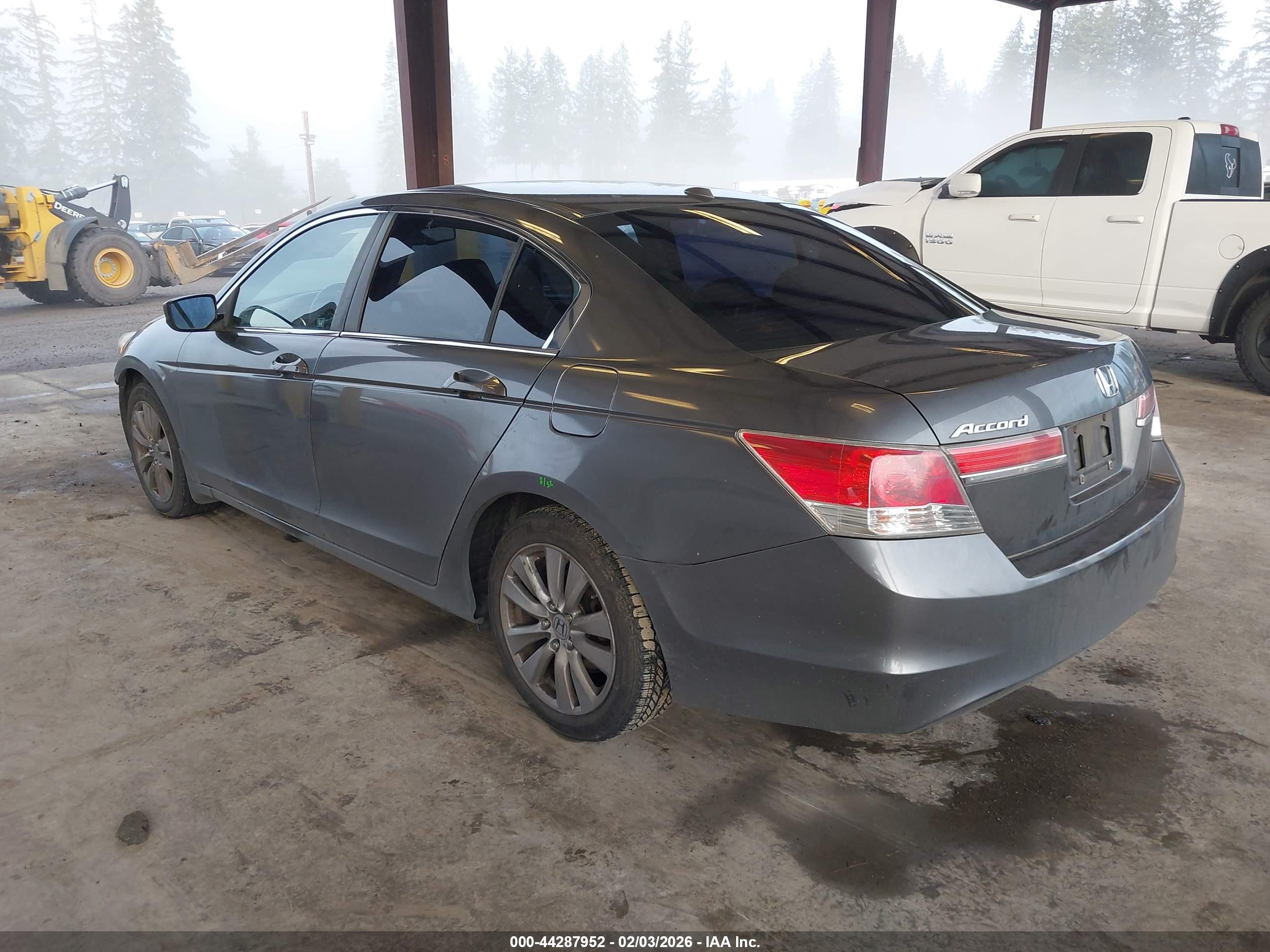 HONDA ACCORD image 3