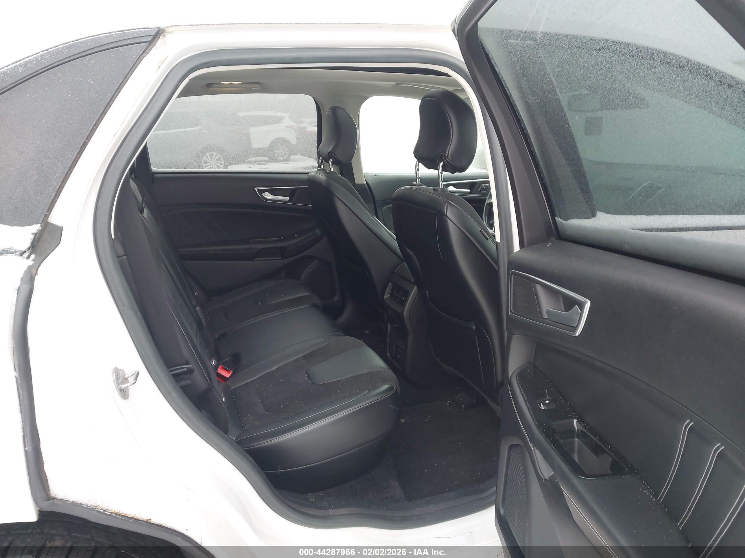 FORD EDGE image 8