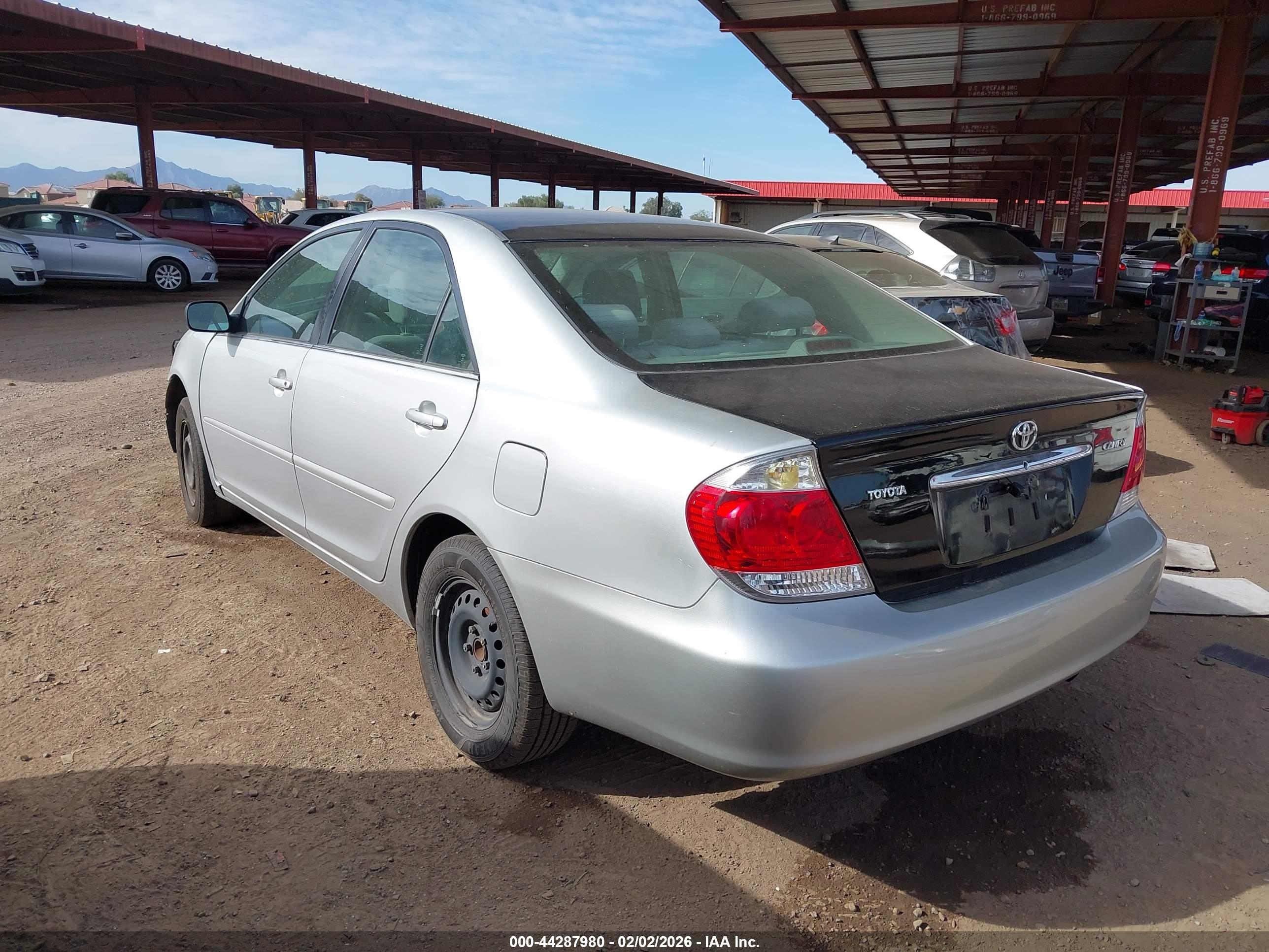 TOYOTA CAMRY image 3