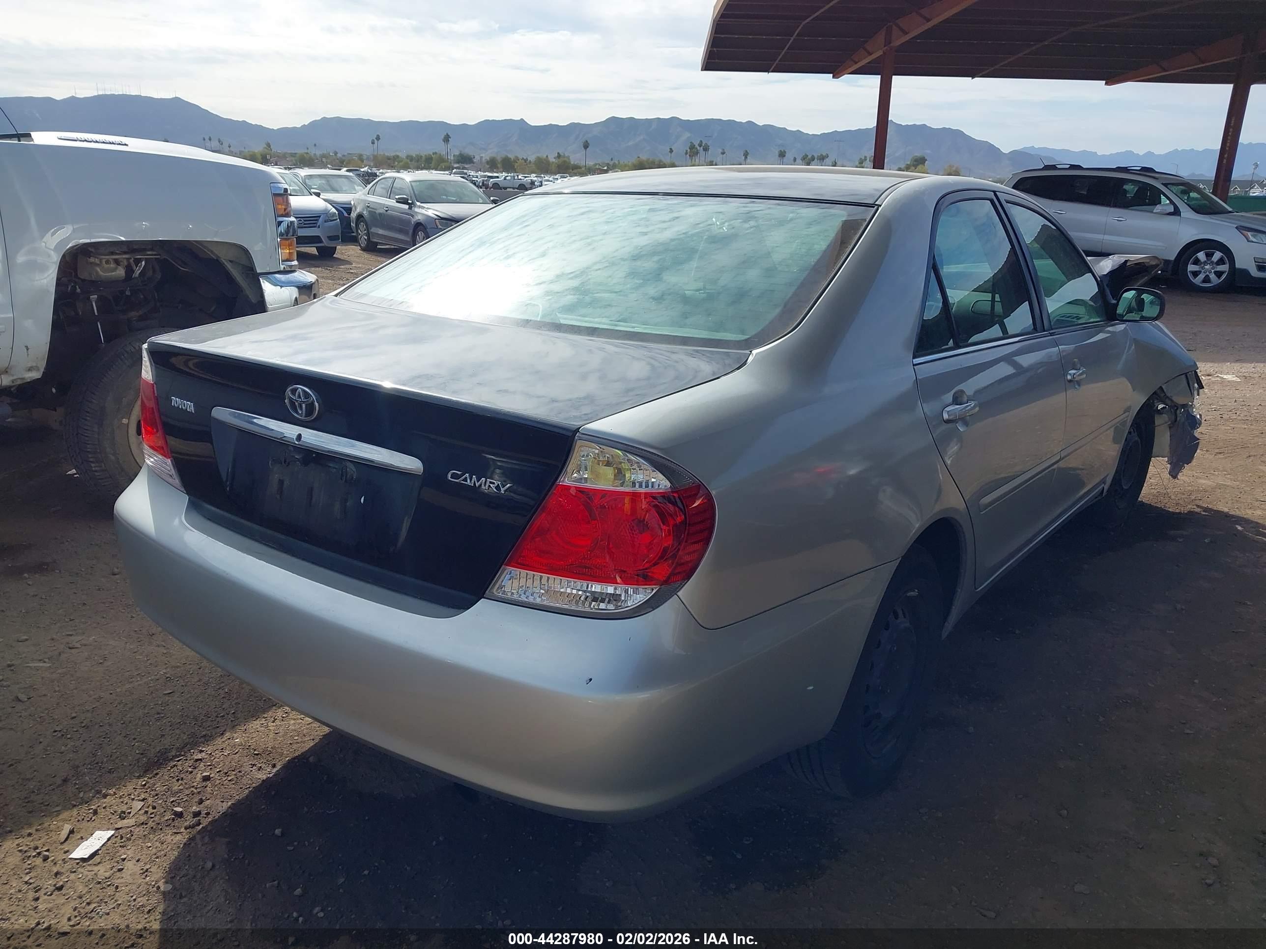 TOYOTA CAMRY image 4